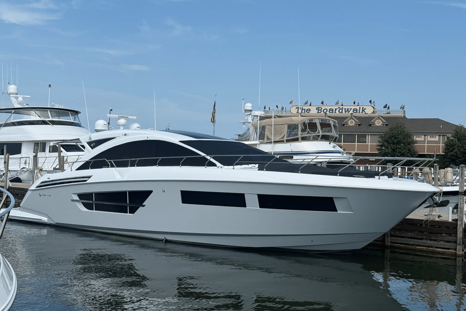 2024 Cruisers Yachts 60 CANTIUS Image Thumbnail #5
