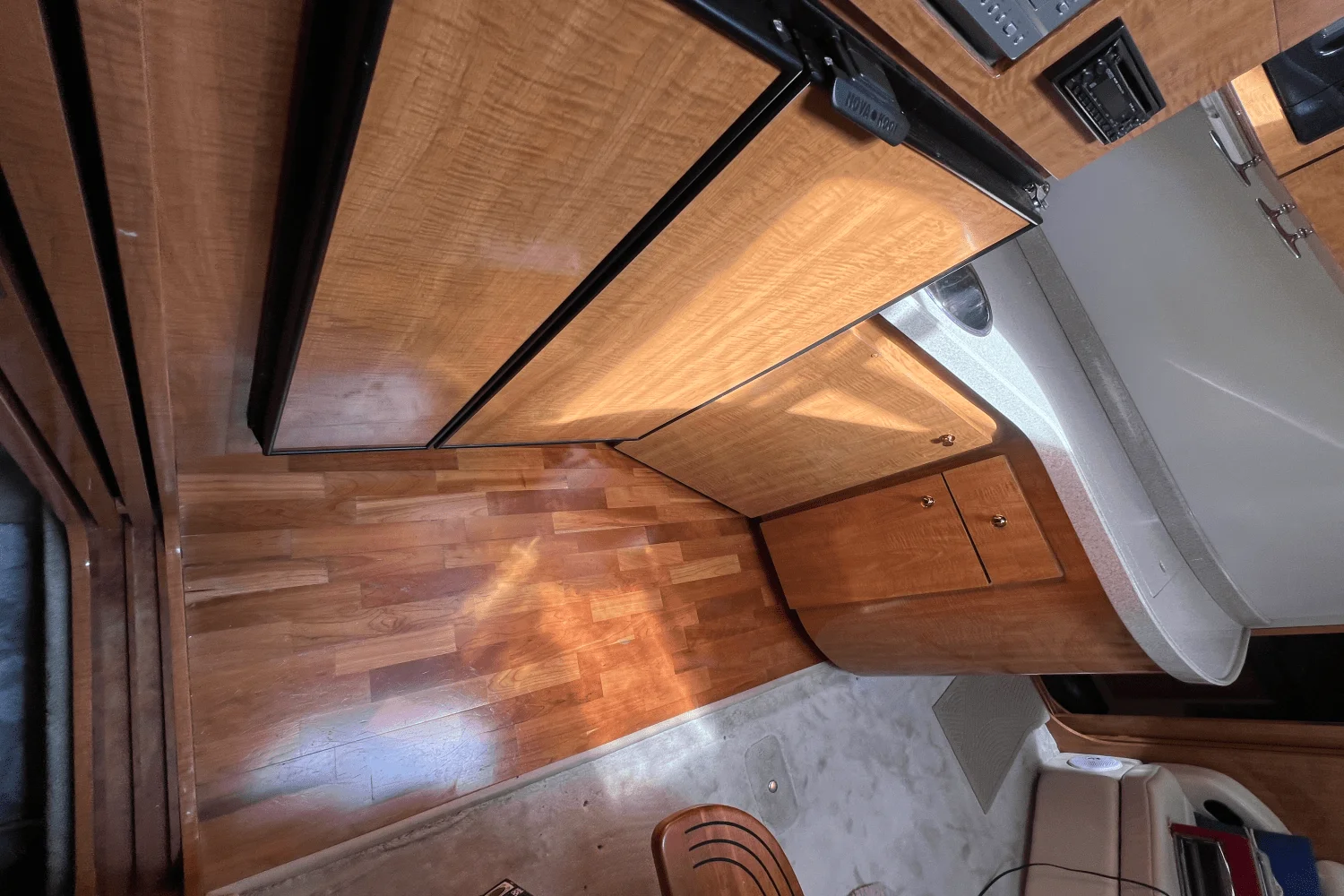 2002 Regal COMMODORE 3860 Image Thumbnail #23