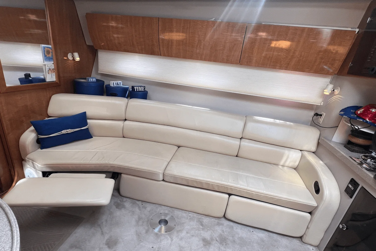 2002 Regal COMMODORE 3860 Image Thumbnail #17