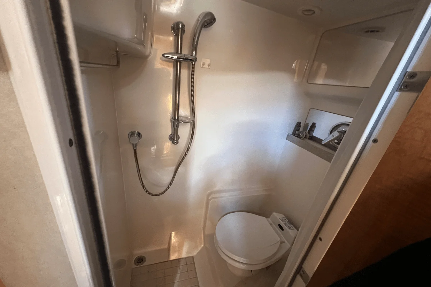 2002 Regal COMMODORE 3860 Image Thumbnail #34