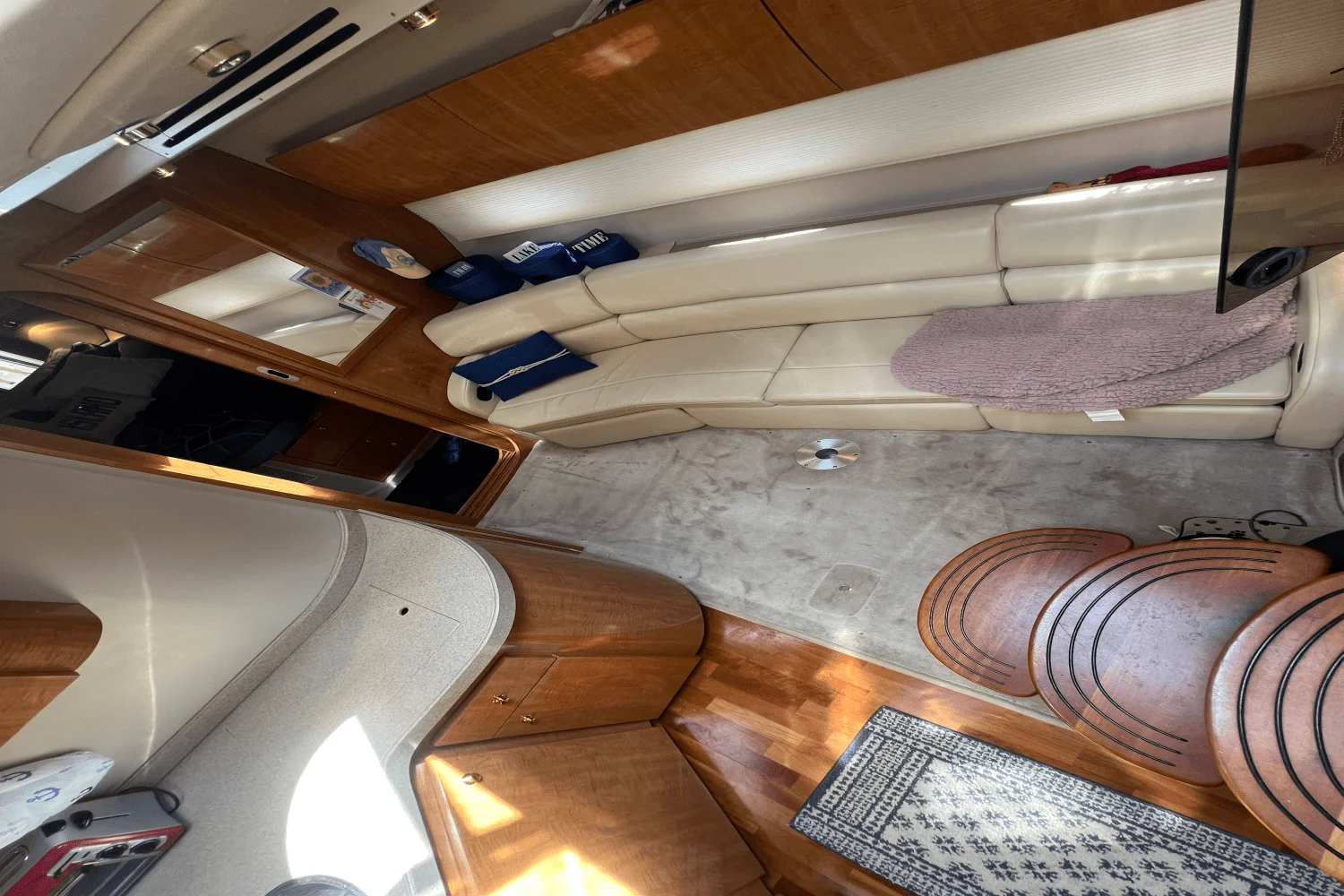 2002 Regal COMMODORE 3860 Image Thumbnail #3