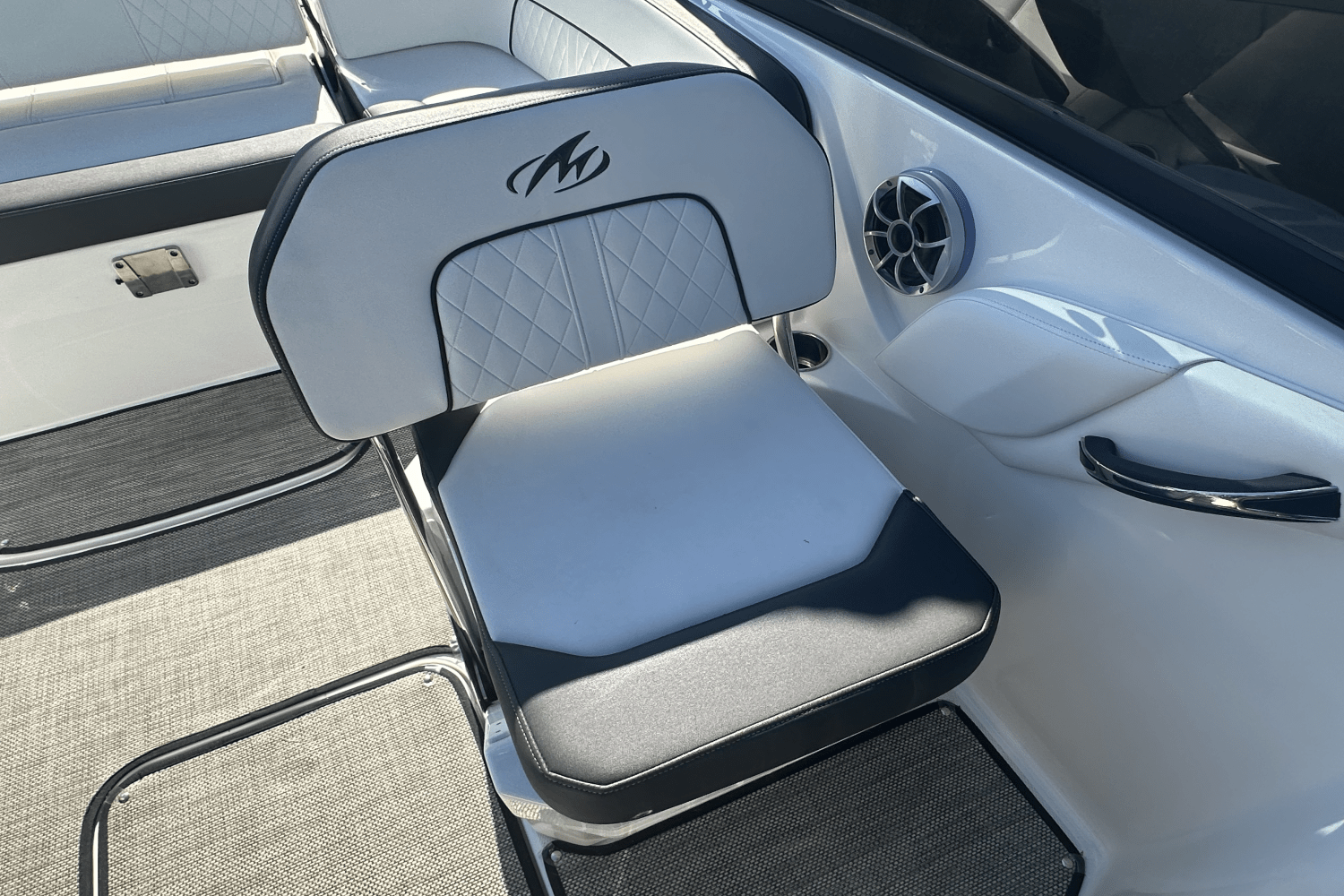 2019 Monterey M45 Image Thumbnail #25