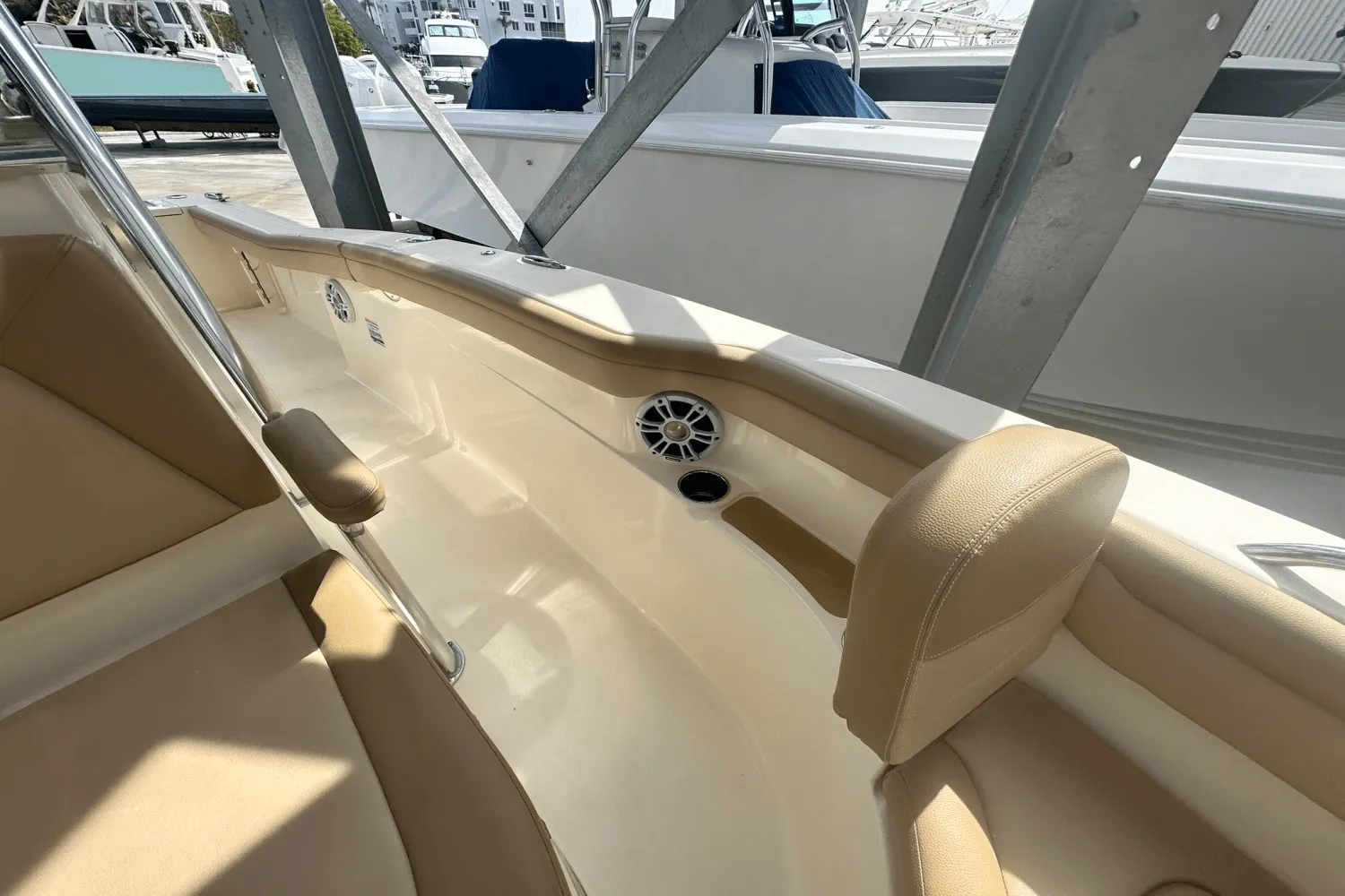 2019 Scout 215 XSF Image Thumbnail #17