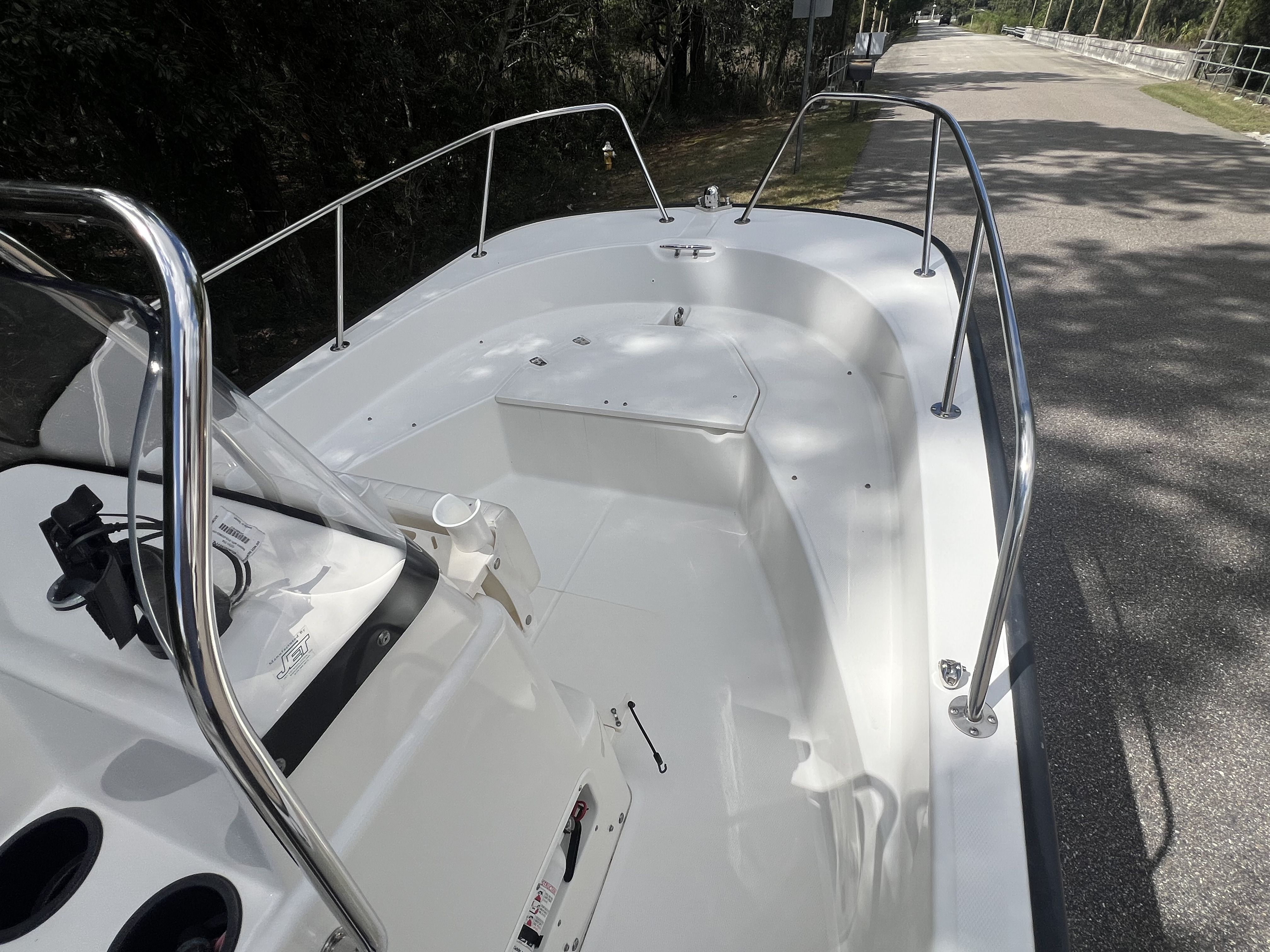 2016 Boston Whaler 170 MONTAUK Image Thumbnail #19