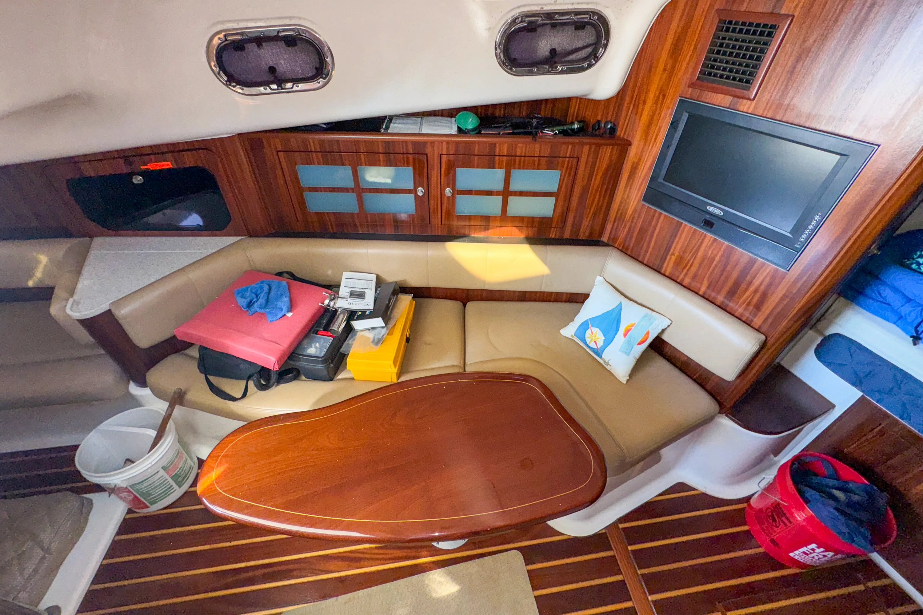 2011 Pursuit OS 375 OFFSHORE Image Thumbnail #10