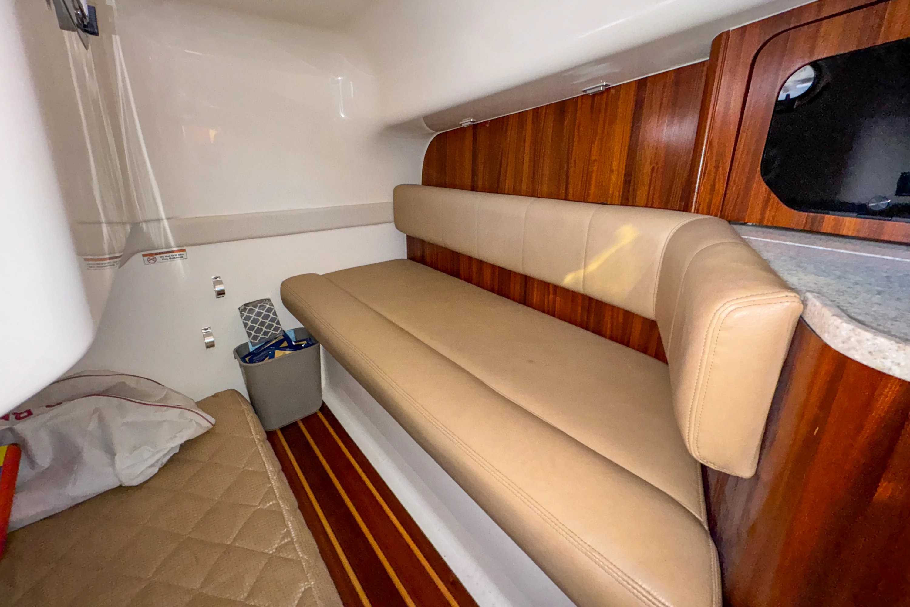 2011 Pursuit OS 375 OFFSHORE Image Thumbnail #11