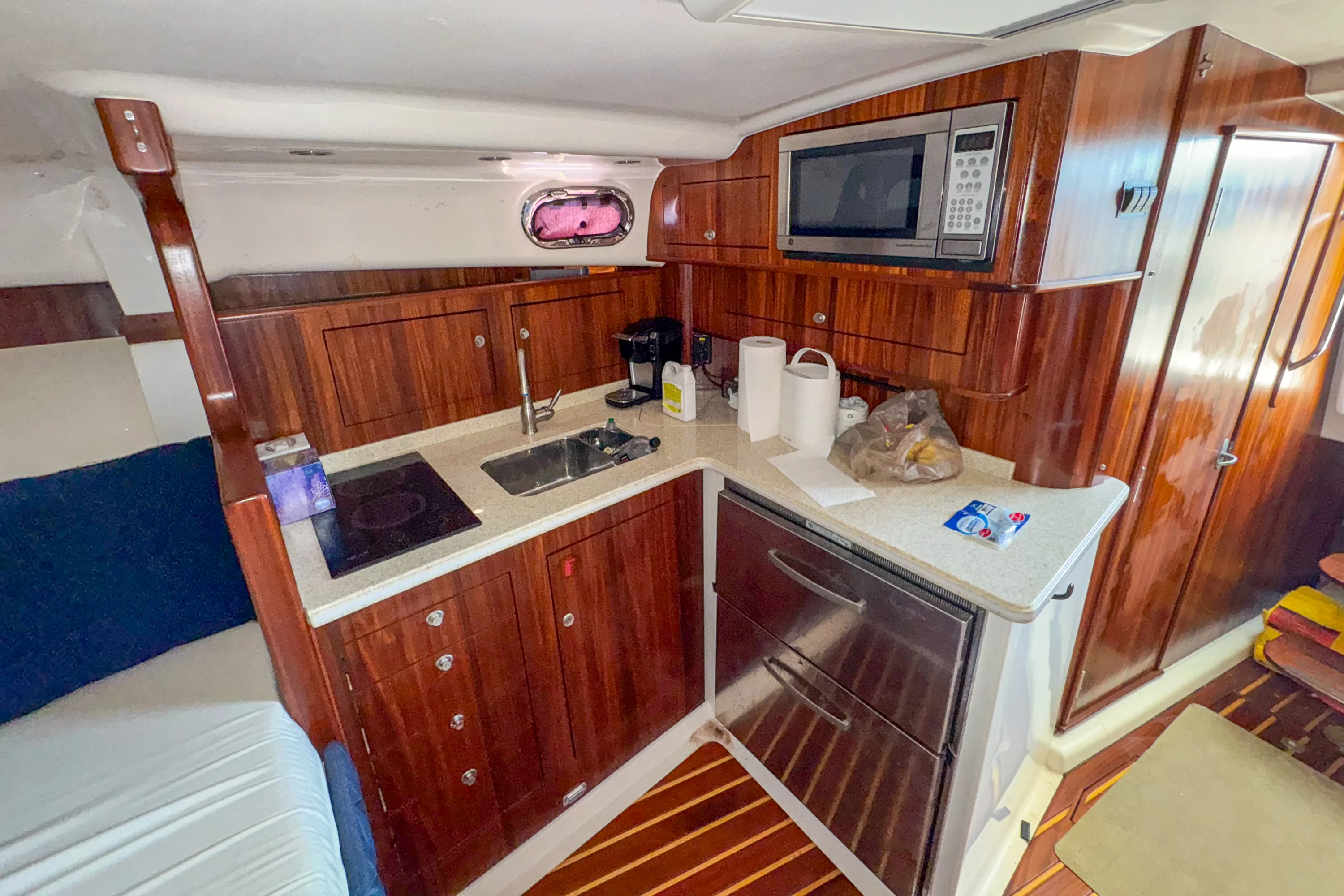 2011 Pursuit OS 375 OFFSHORE Image Thumbnail #9