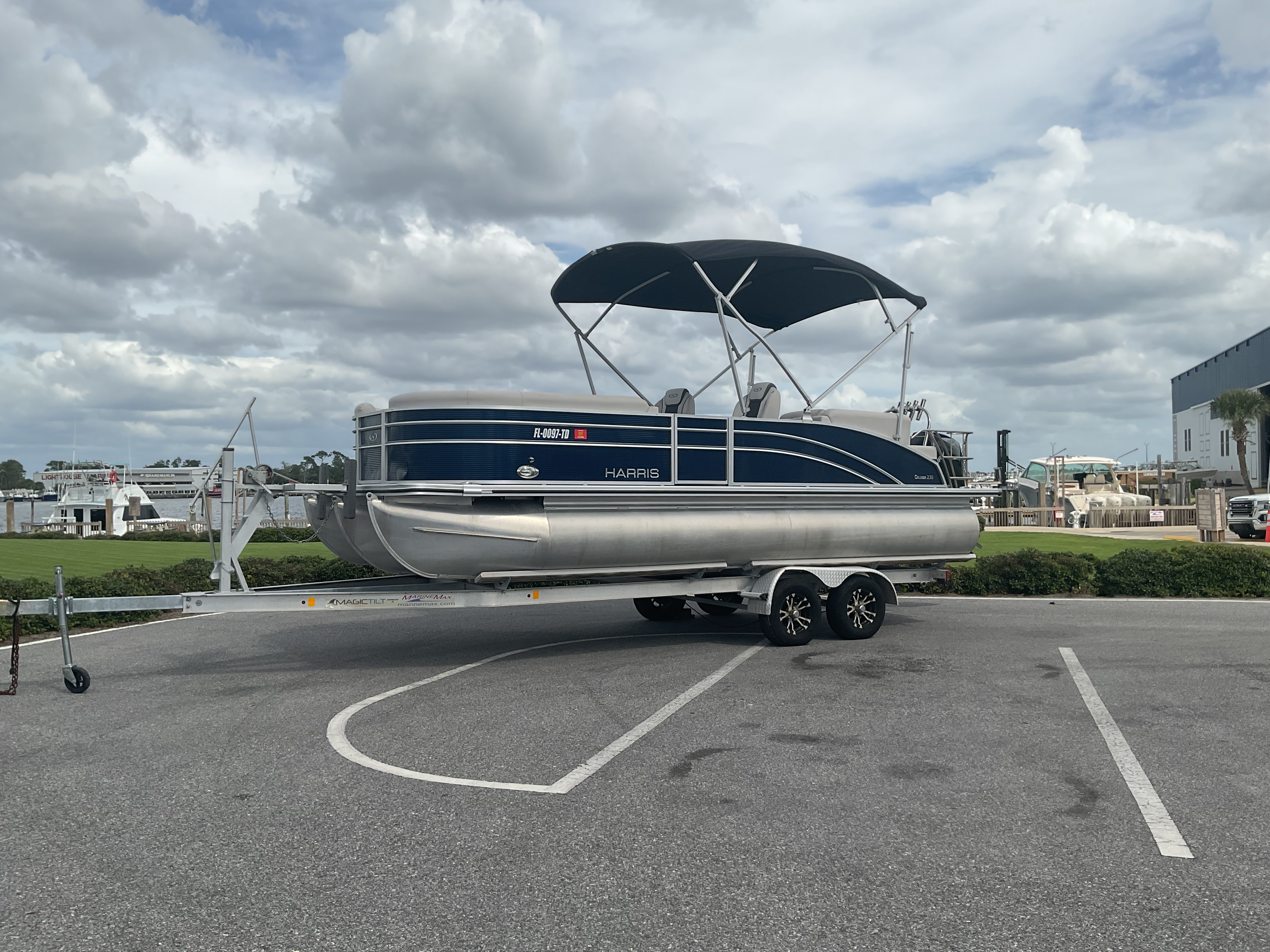 2022 Harris Cruiser 230 Image Thumbnail #1