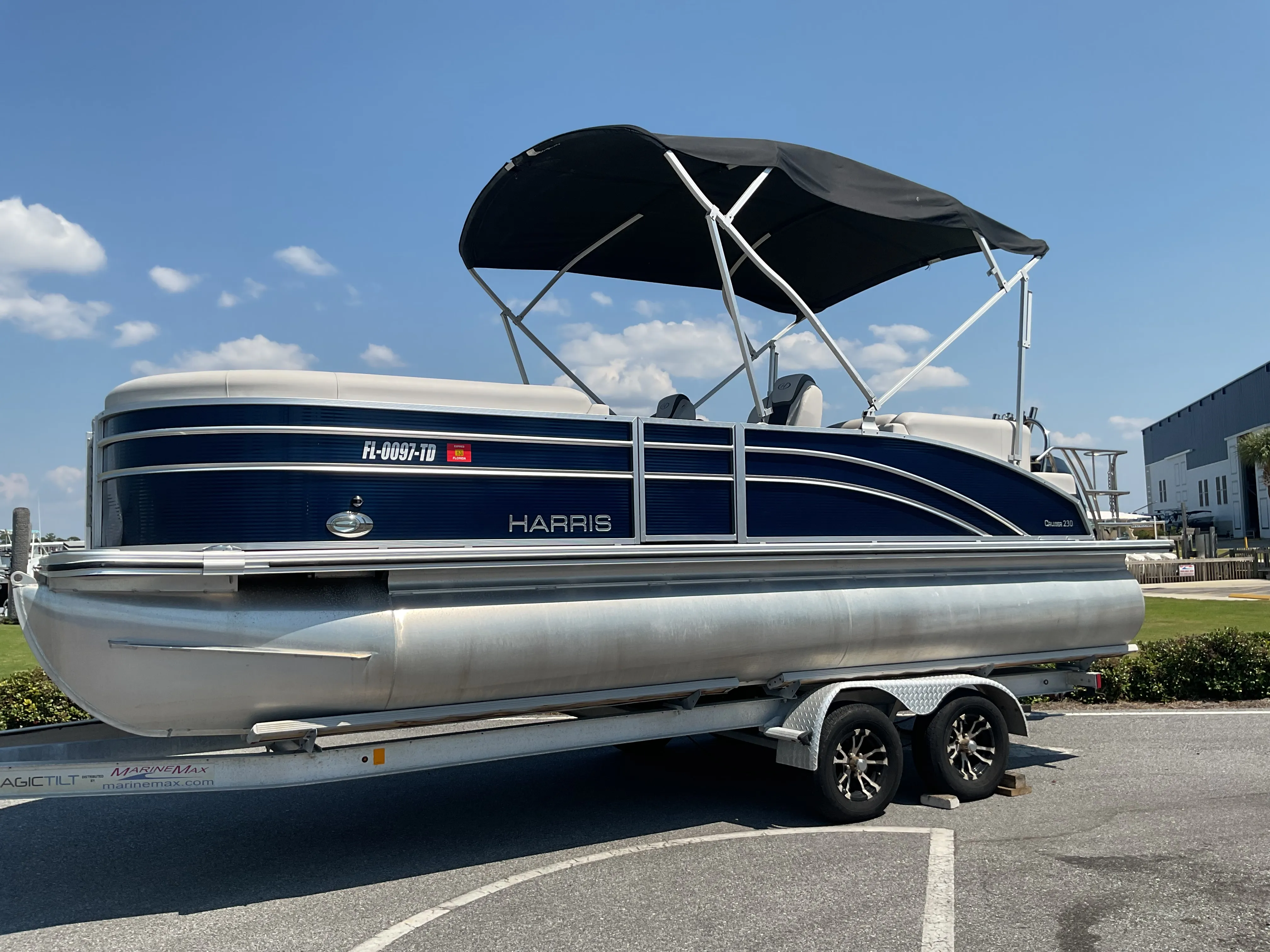 2022 Harris Cruiser 230 Image Thumbnail #1