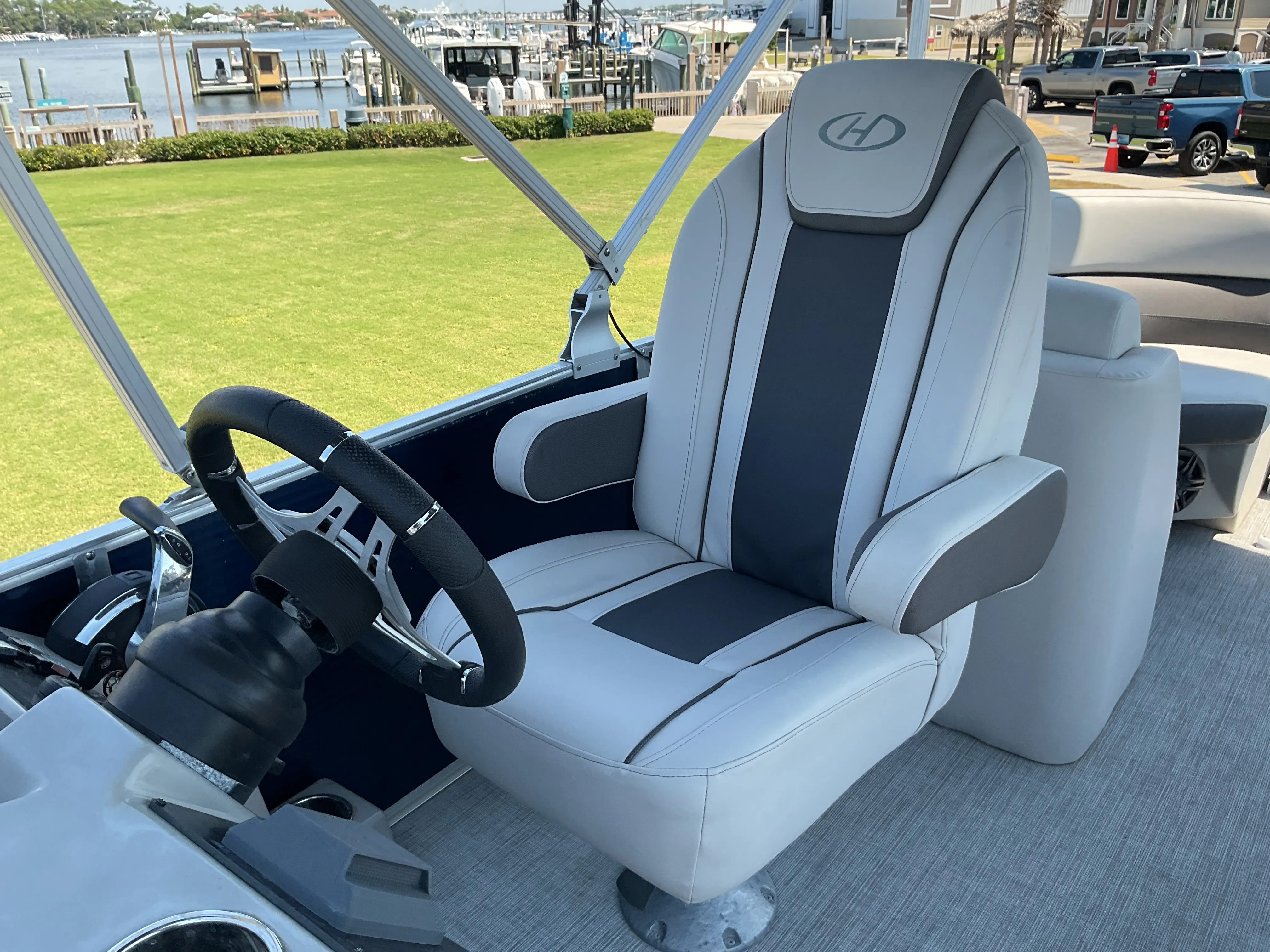 2022 Harris Cruiser 230 Image Thumbnail #20