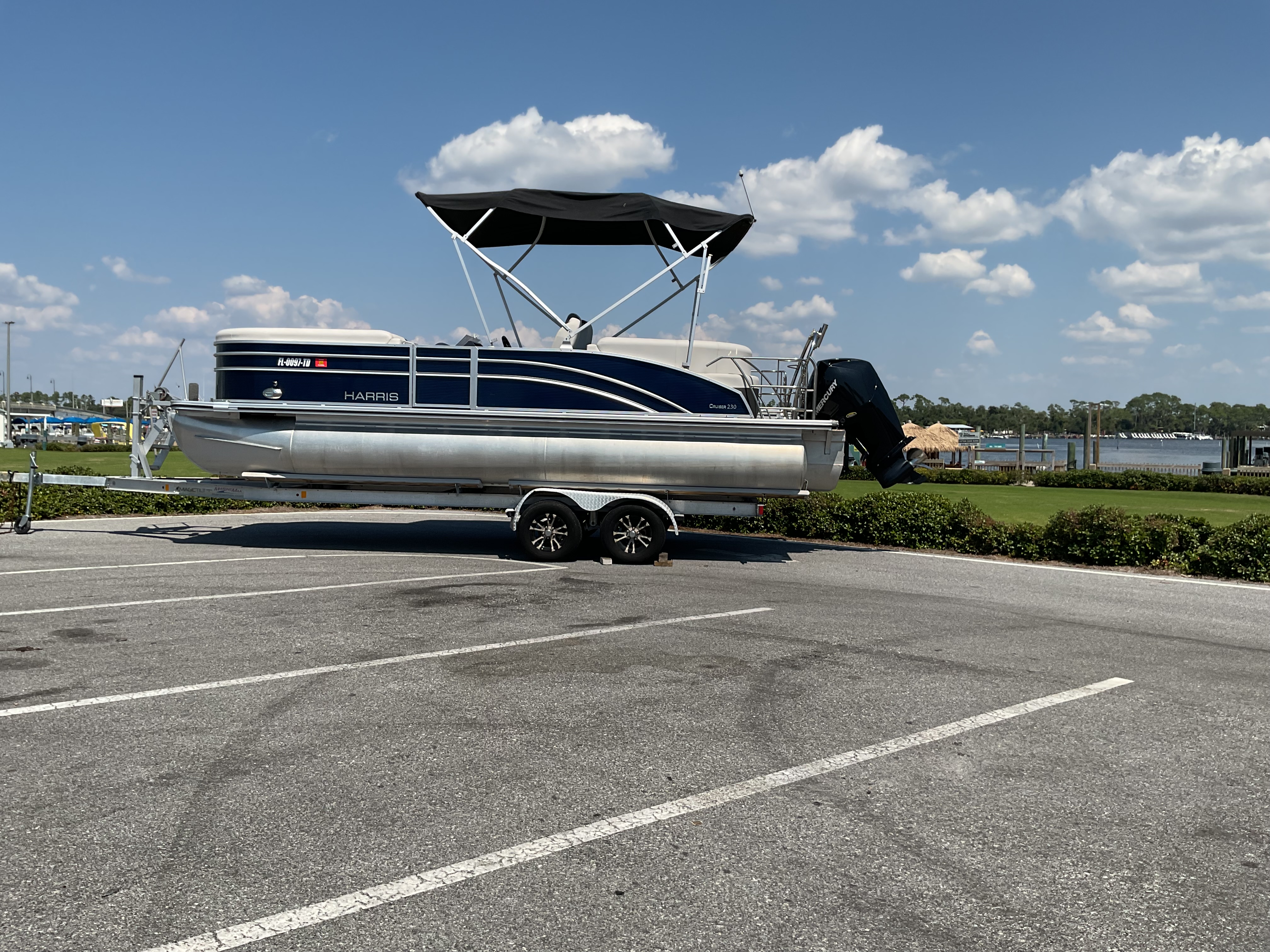 2022 Harris Cruiser 230 Image Thumbnail #3