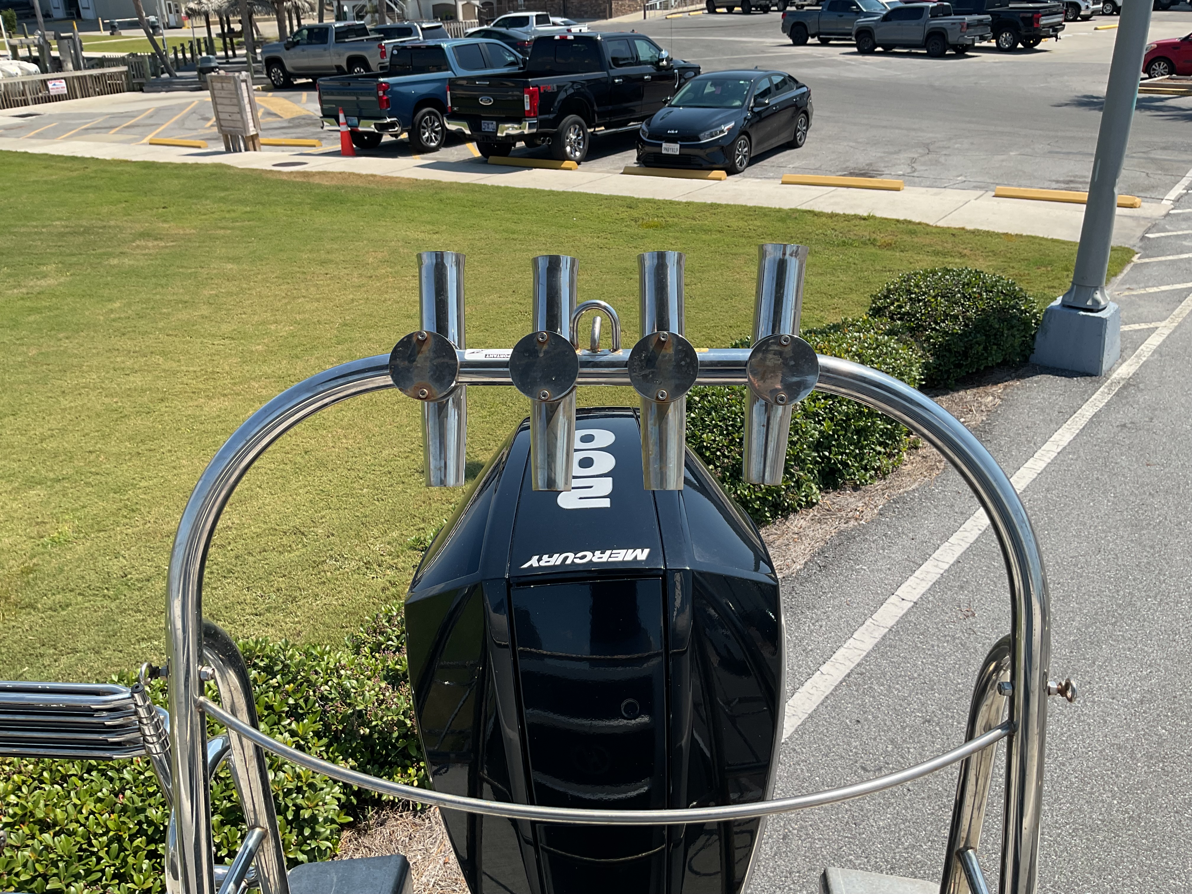 2022 Harris Cruiser 230 Image Thumbnail #8