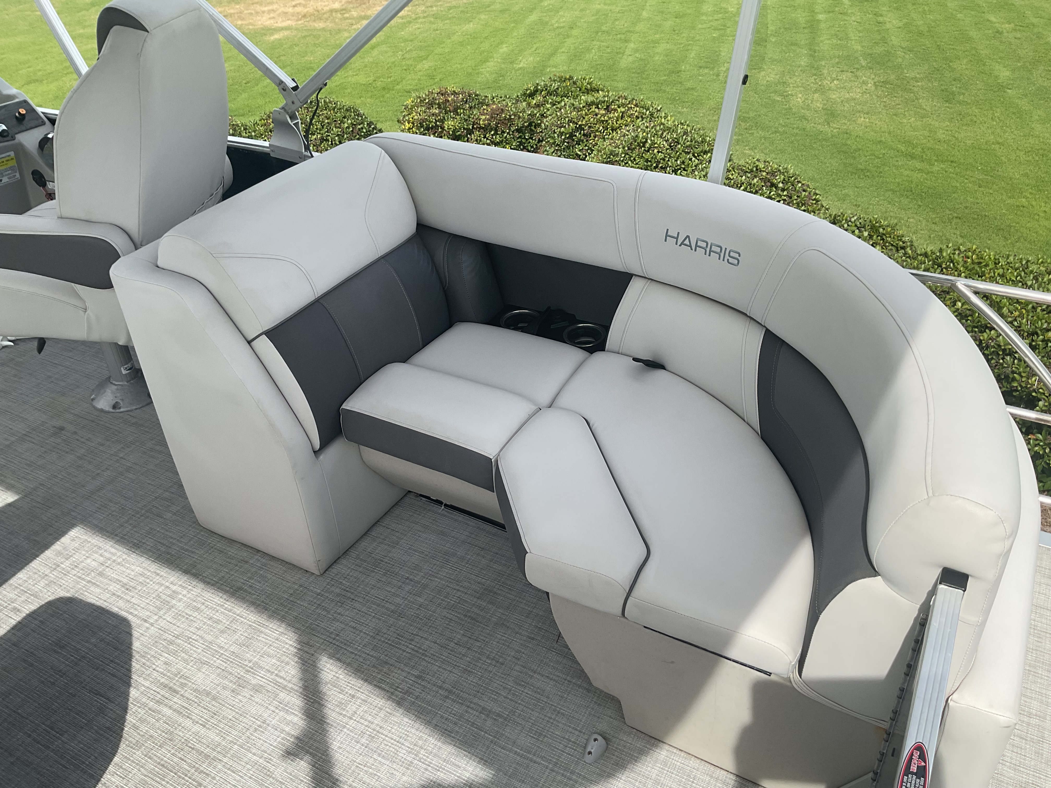 2022 Harris Cruiser 230 Image Thumbnail #9