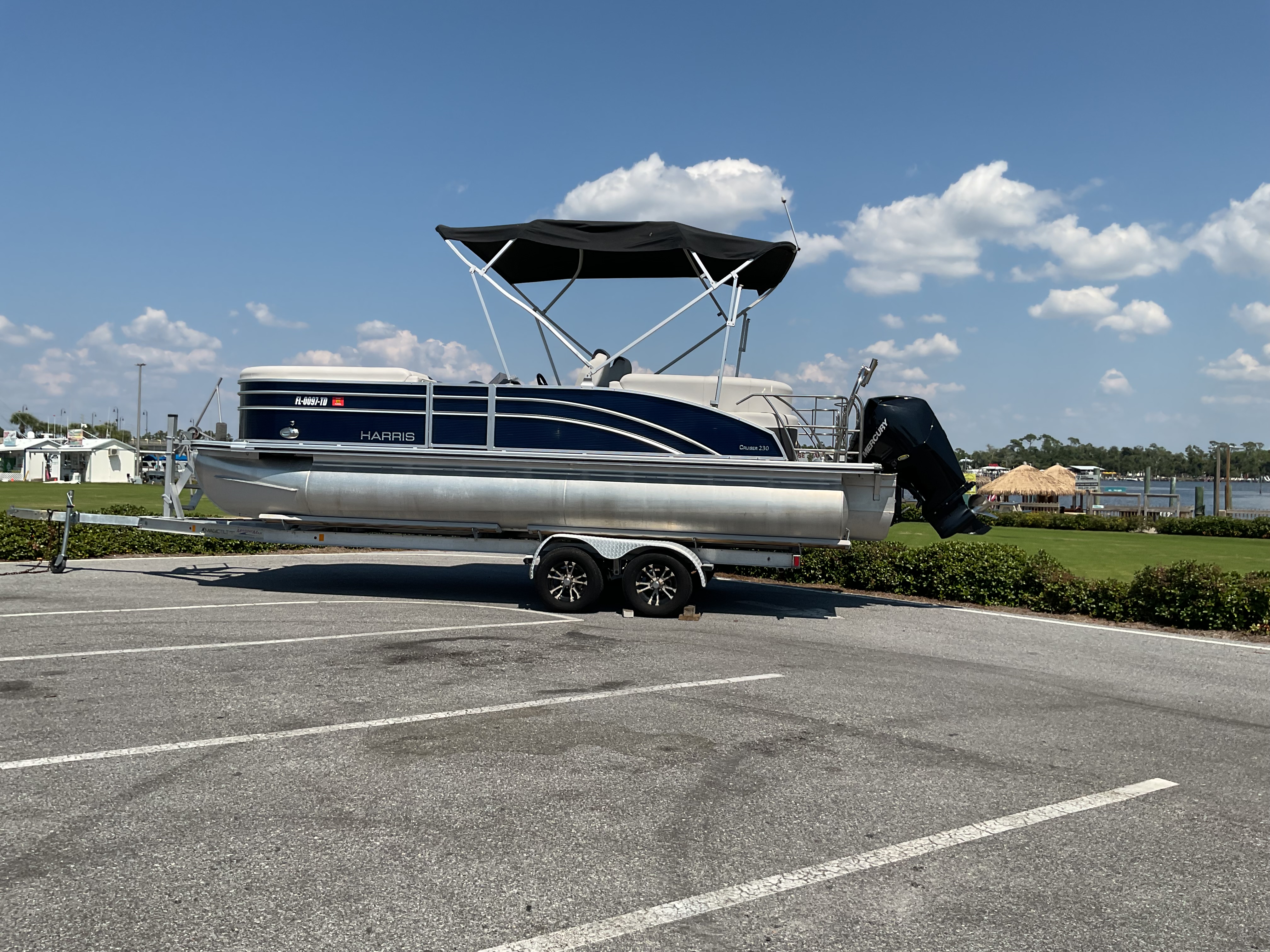 2022 Harris Cruiser 230 Image Thumbnail #2