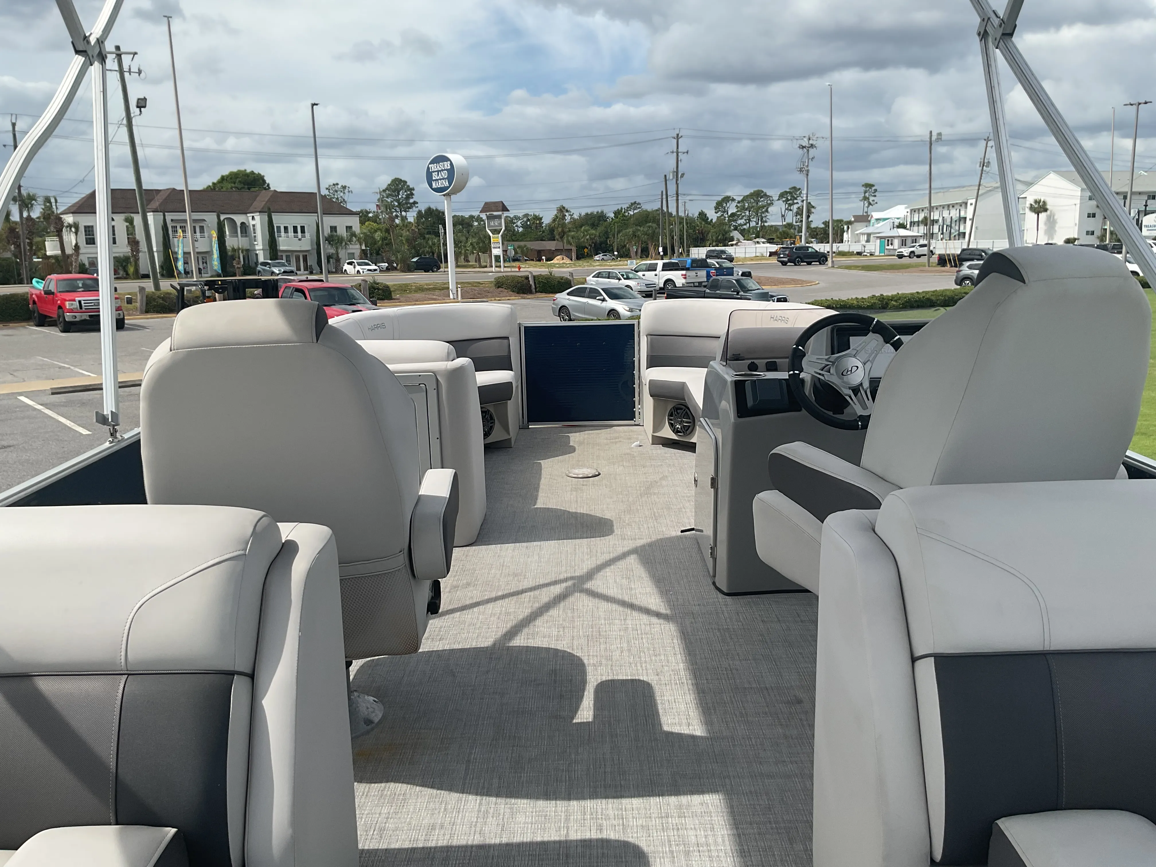 2022 Harris Cruiser 230 Image Thumbnail #8