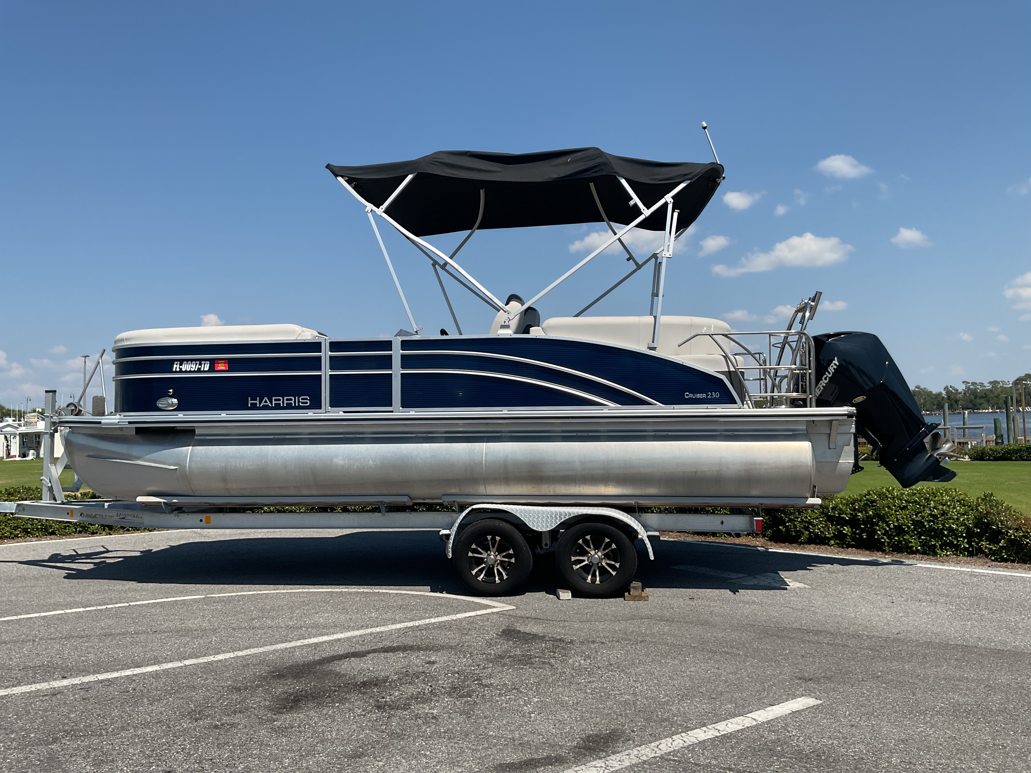 2022 Harris Cruiser 230 Image Thumbnail #0