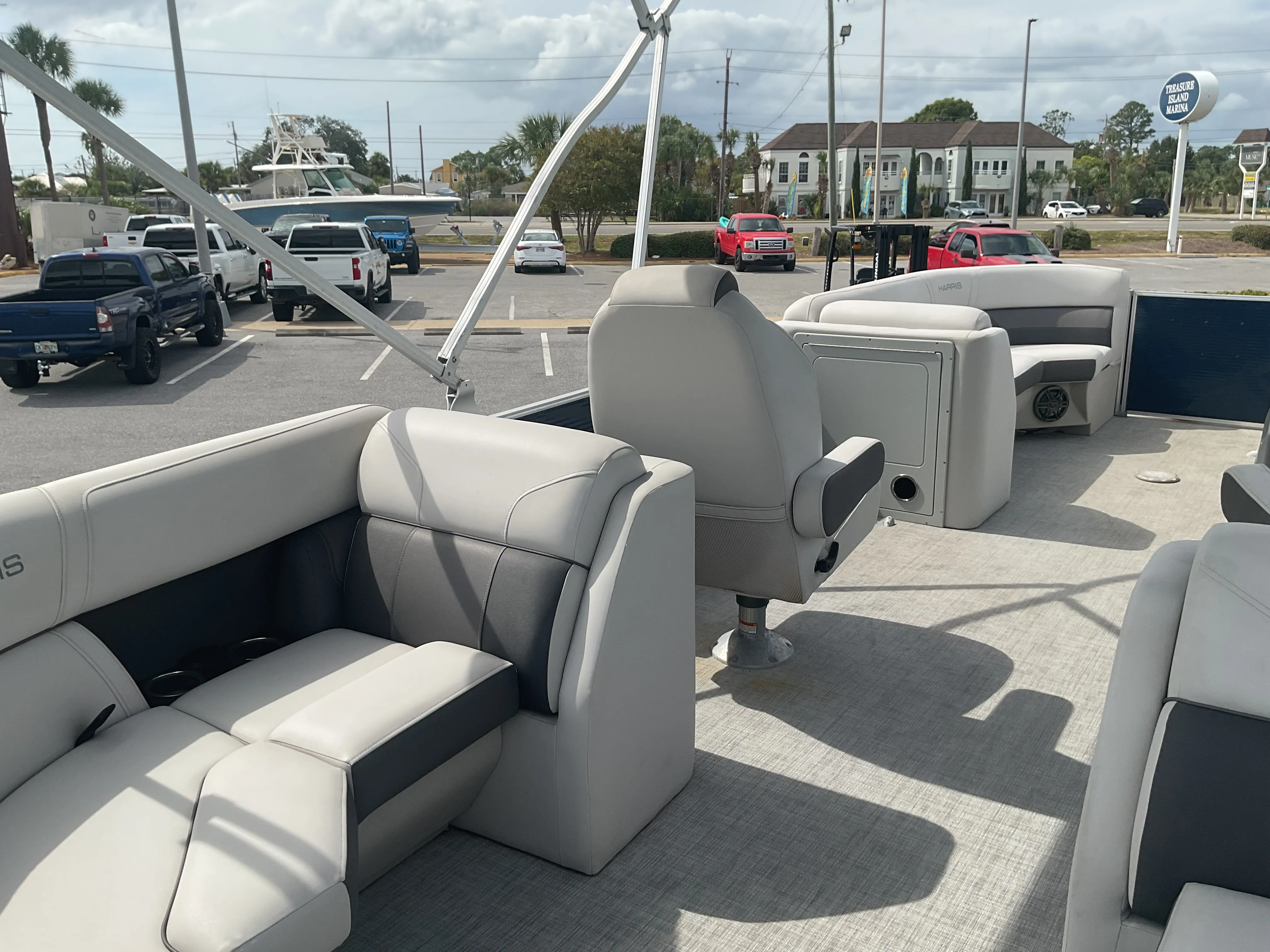 2022 Harris Cruiser 230 Image Thumbnail #11