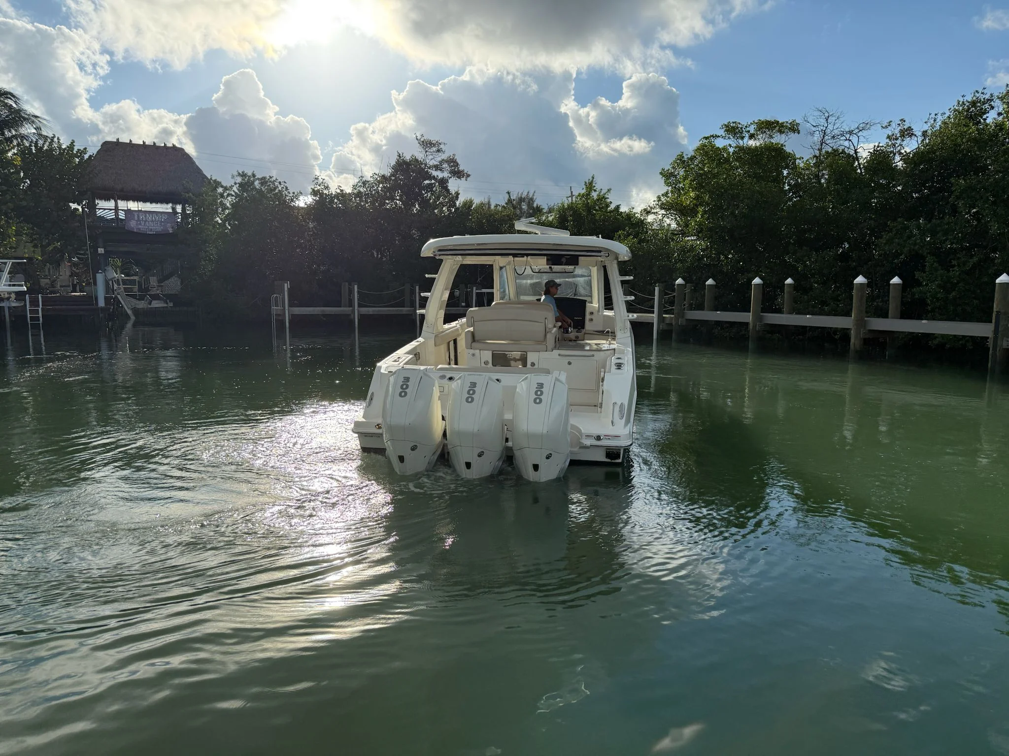 2021 Boston Whaler 350 REALM Image Thumbnail #4