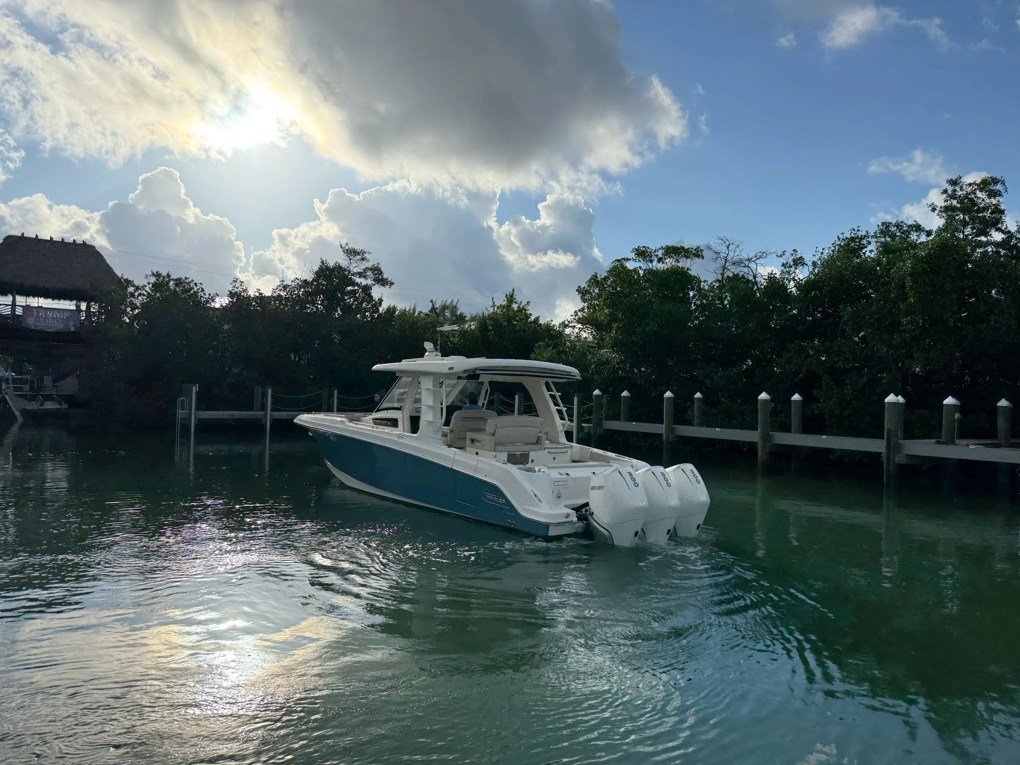 2021 Boston Whaler 350 REALM Image Thumbnail #3