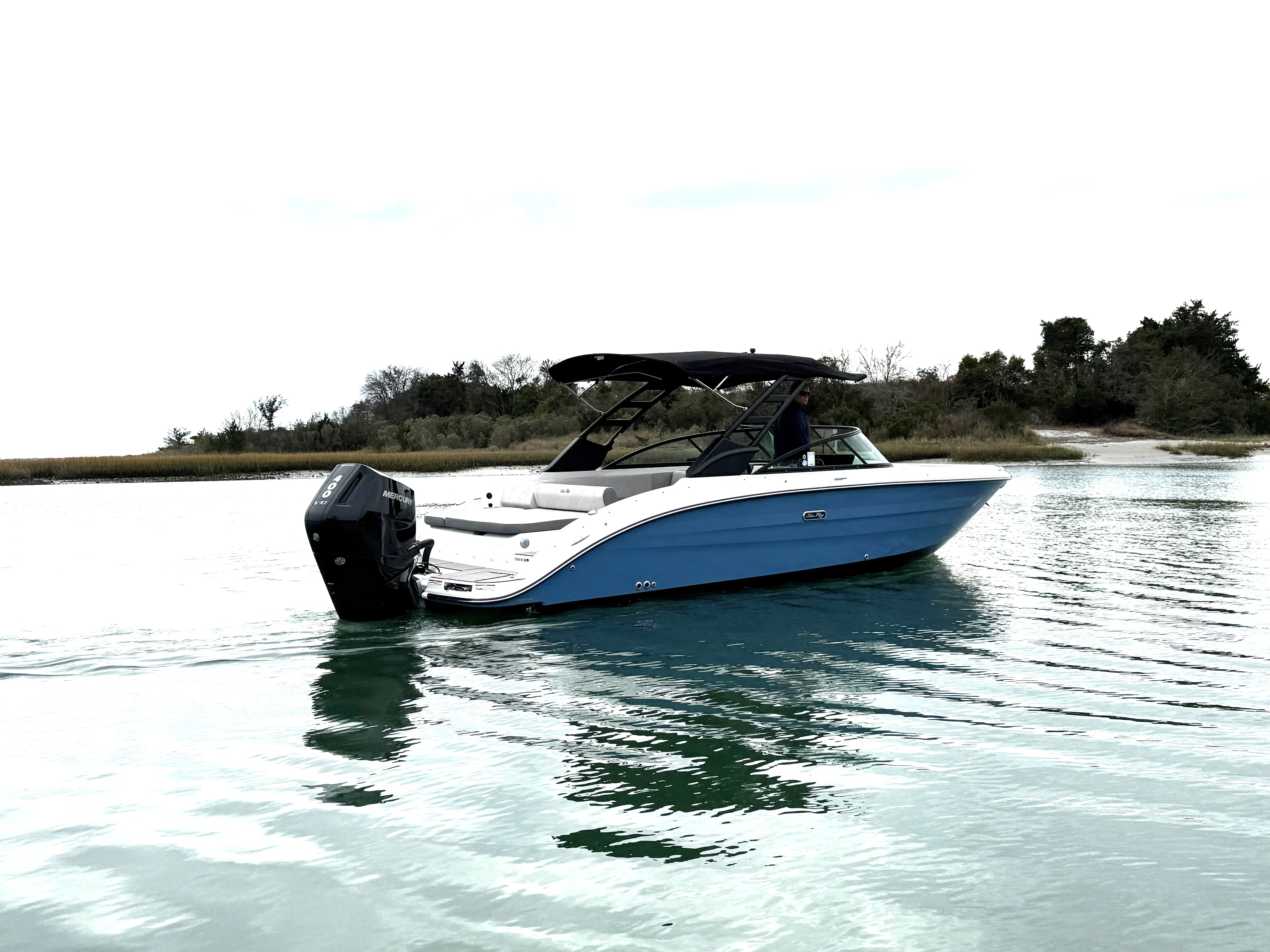 2026 Sea Ray SDX 270 Outboard Image Thumbnail #3