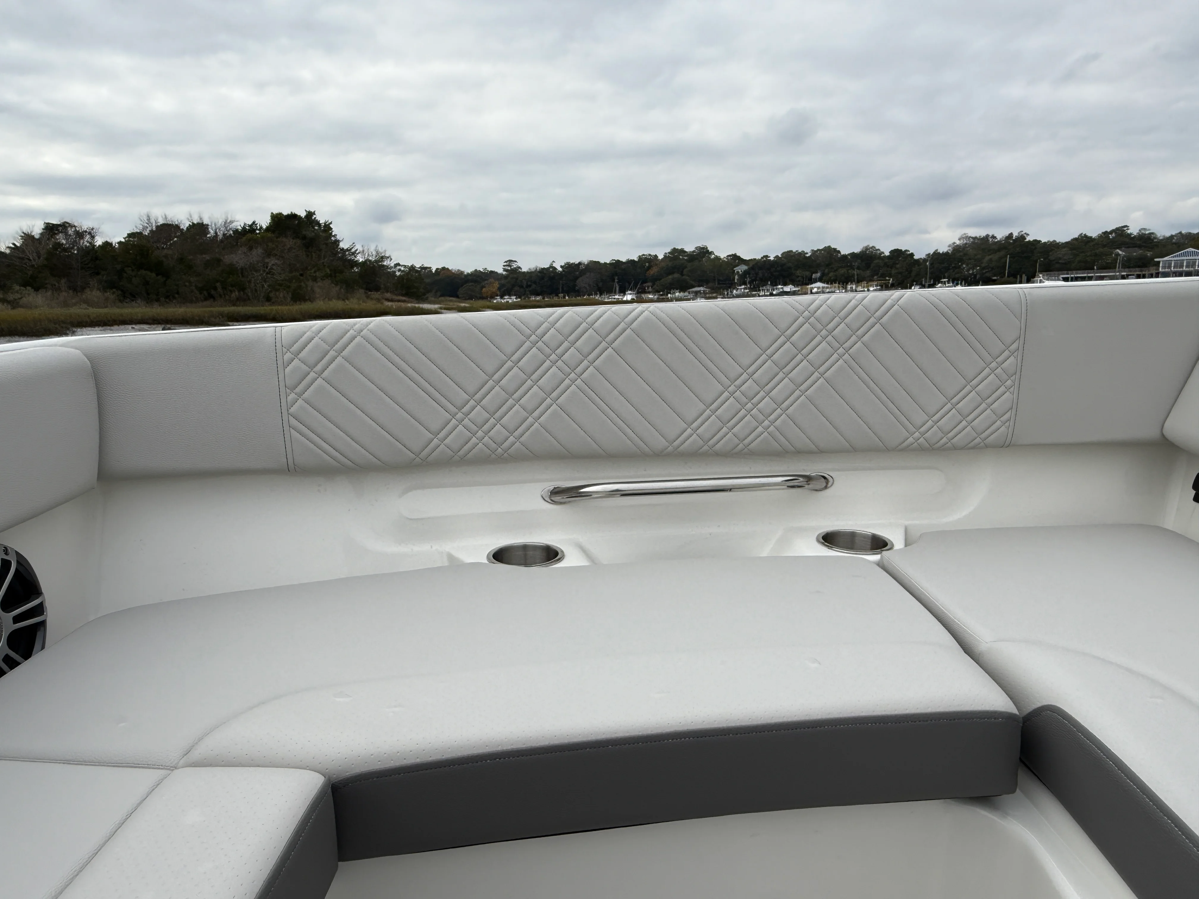 2026 Sea Ray SDX 270 Outboard Image Thumbnail #10