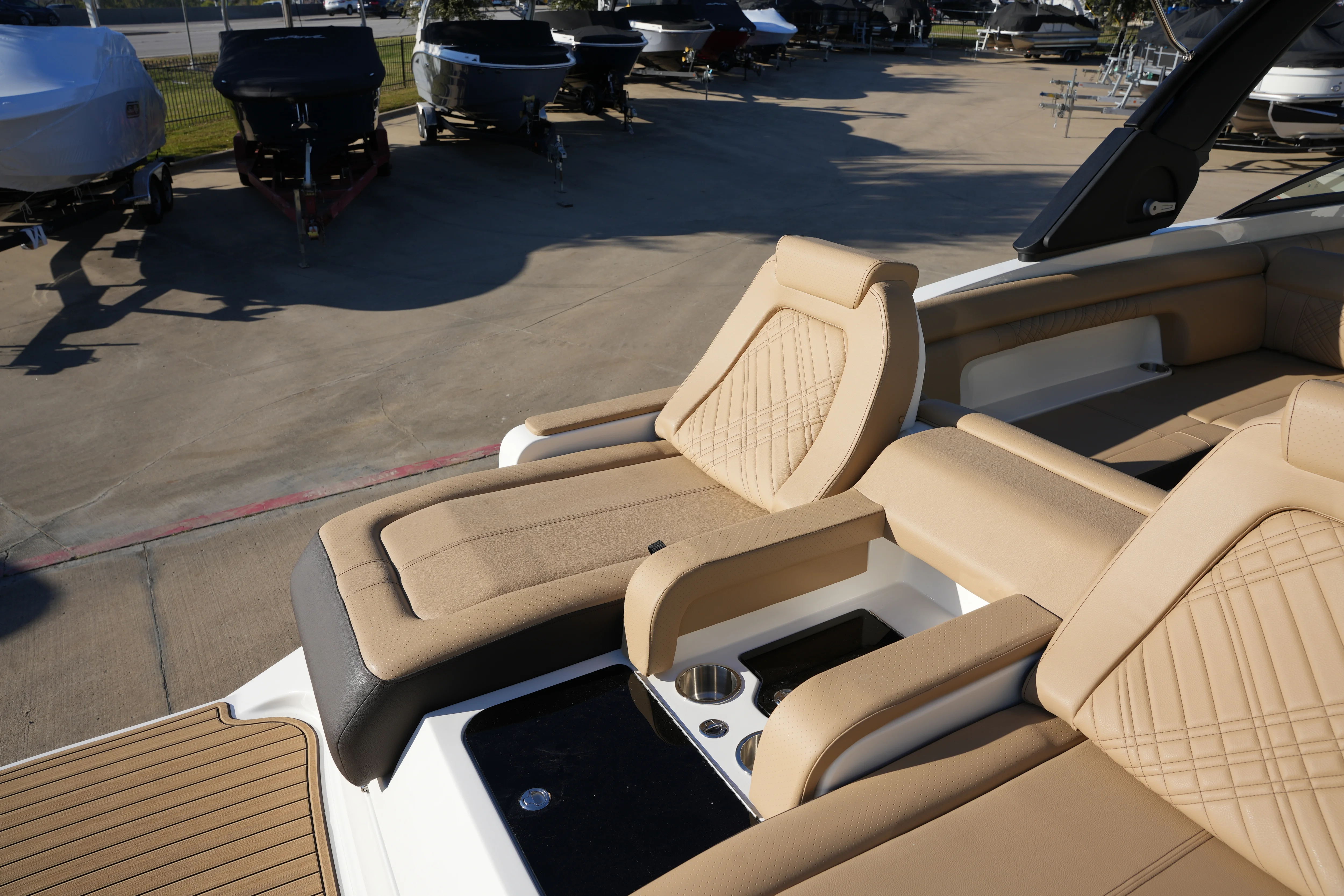 2026 Sea Ray SDX 290 Image Thumbnail #7