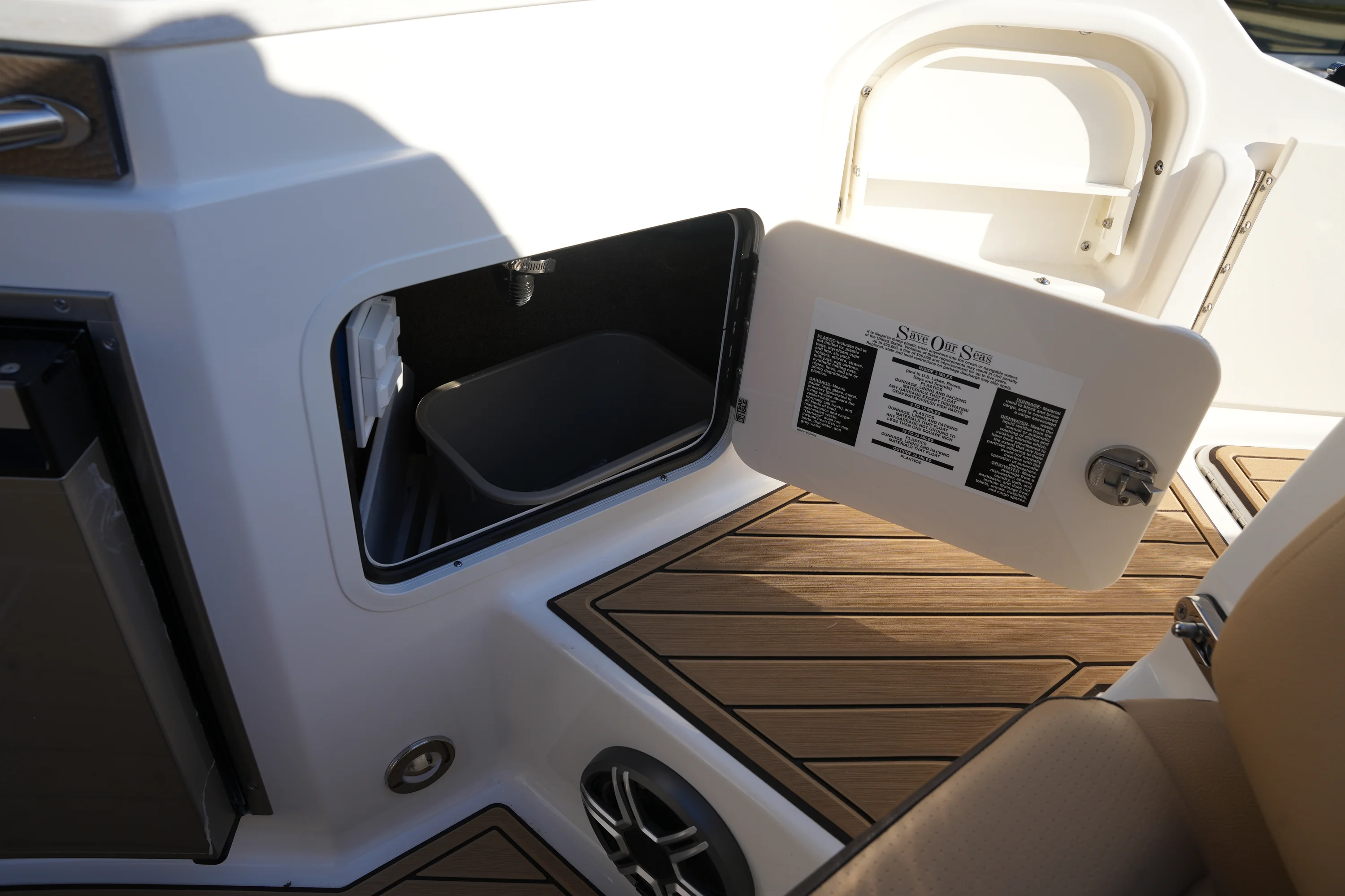 2026 Sea Ray SDX 290 Image Thumbnail #18