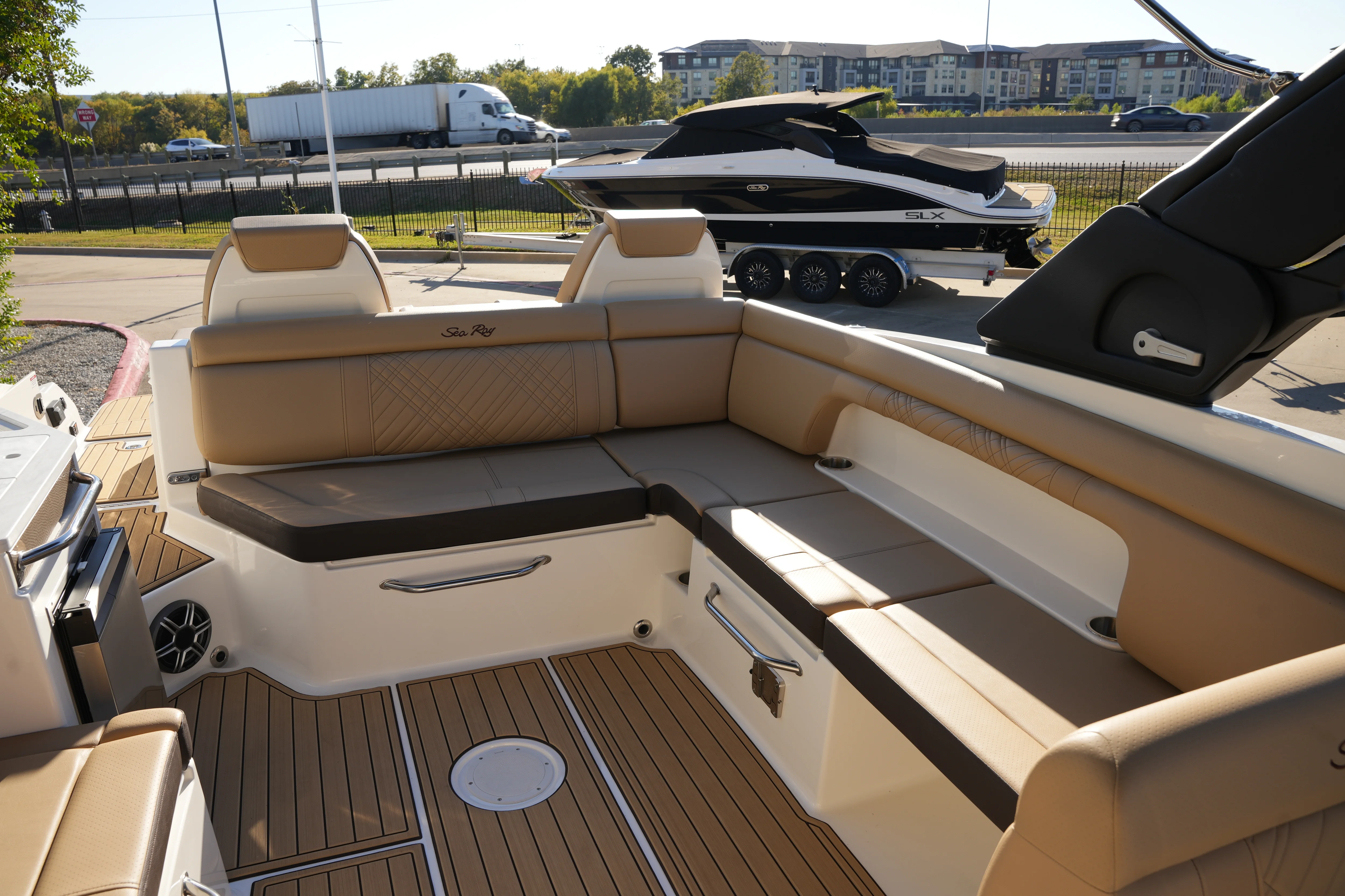 2026 Sea Ray SDX 290 Image Thumbnail #14