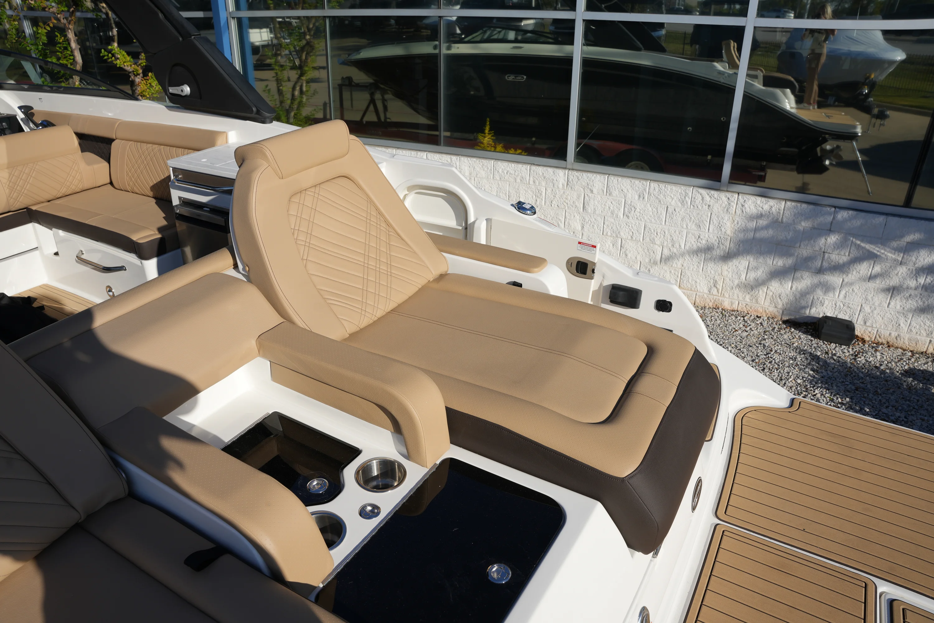 2026 Sea Ray SDX 290 Image Thumbnail #8