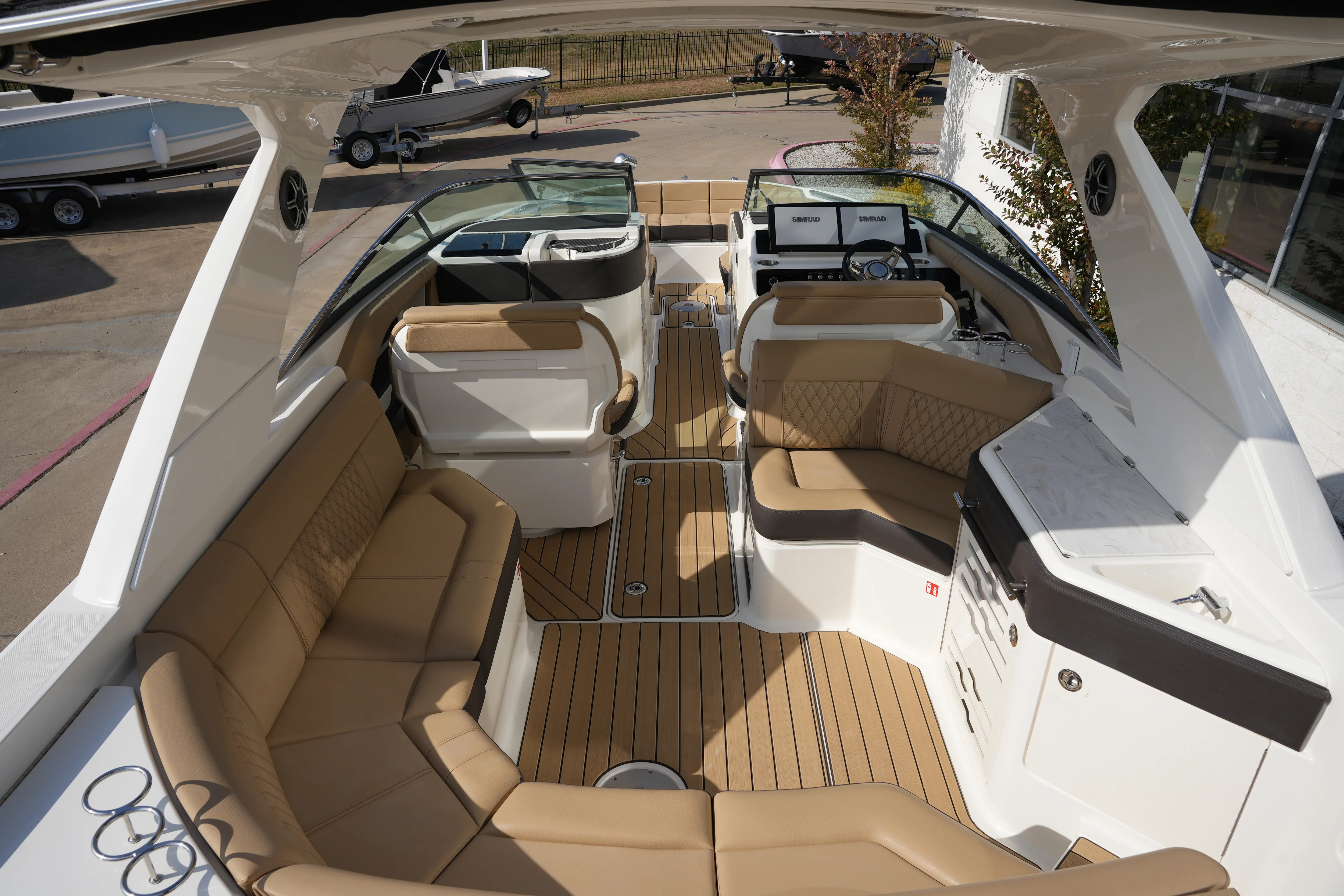 2026 Sea Ray SLX 310 Image Thumbnail #8