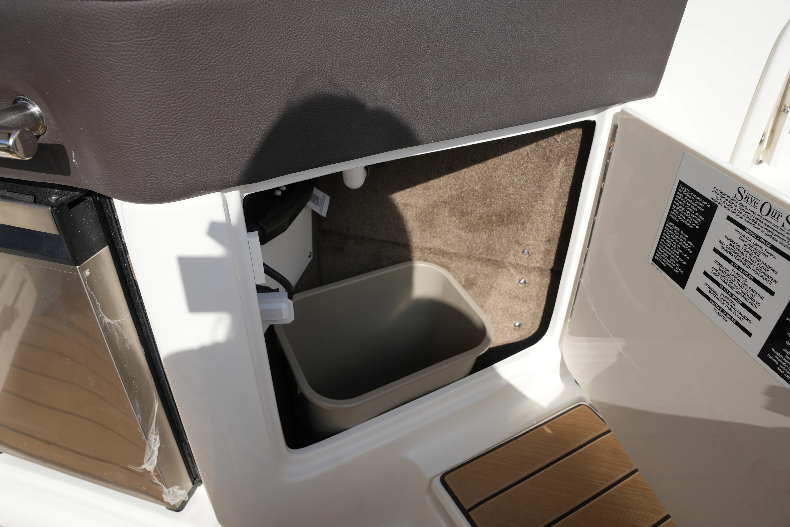 2026 Sea Ray SLX 310 Image Thumbnail #19