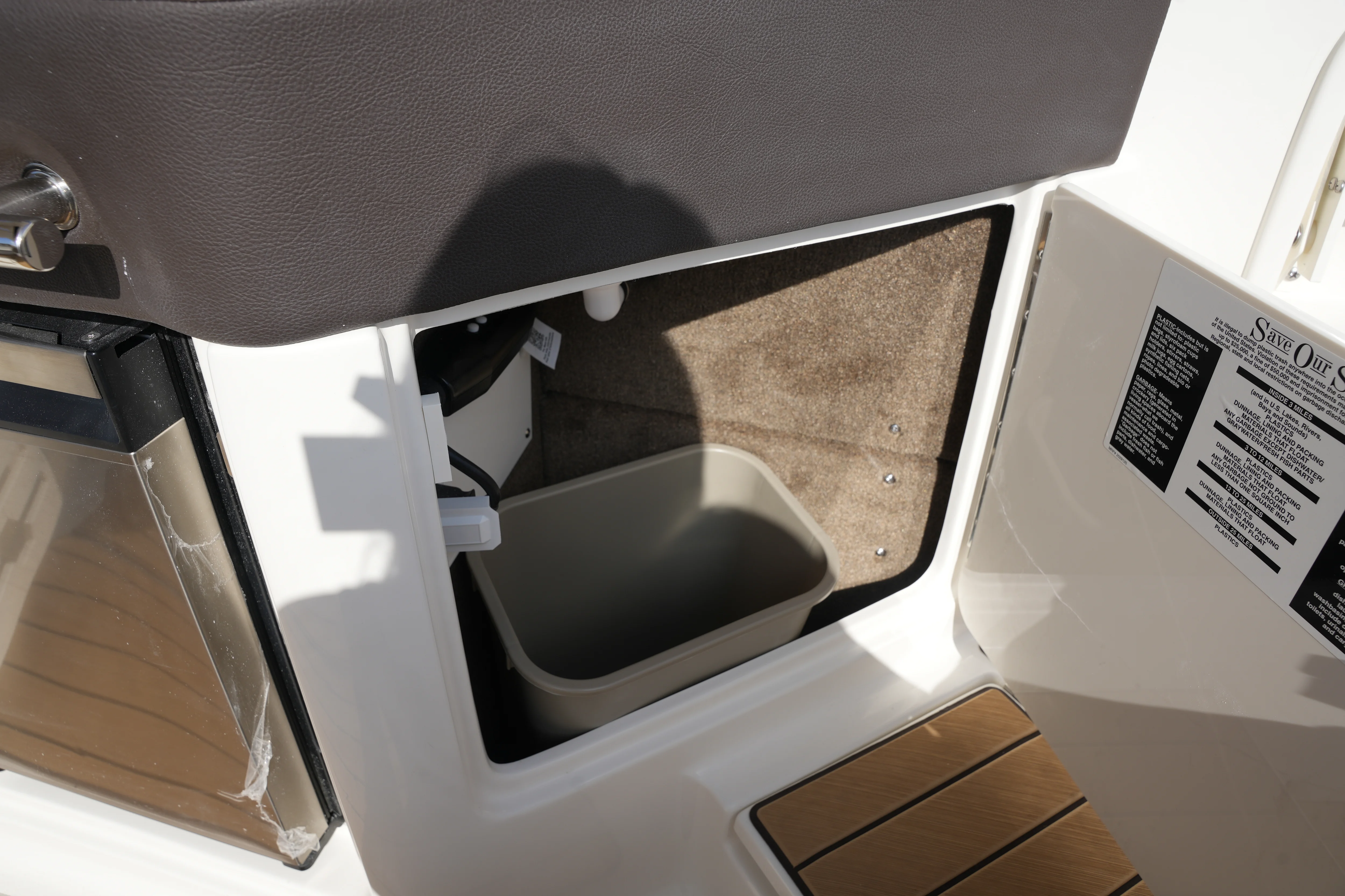 2026 Sea Ray SLX 310 Image Thumbnail #19