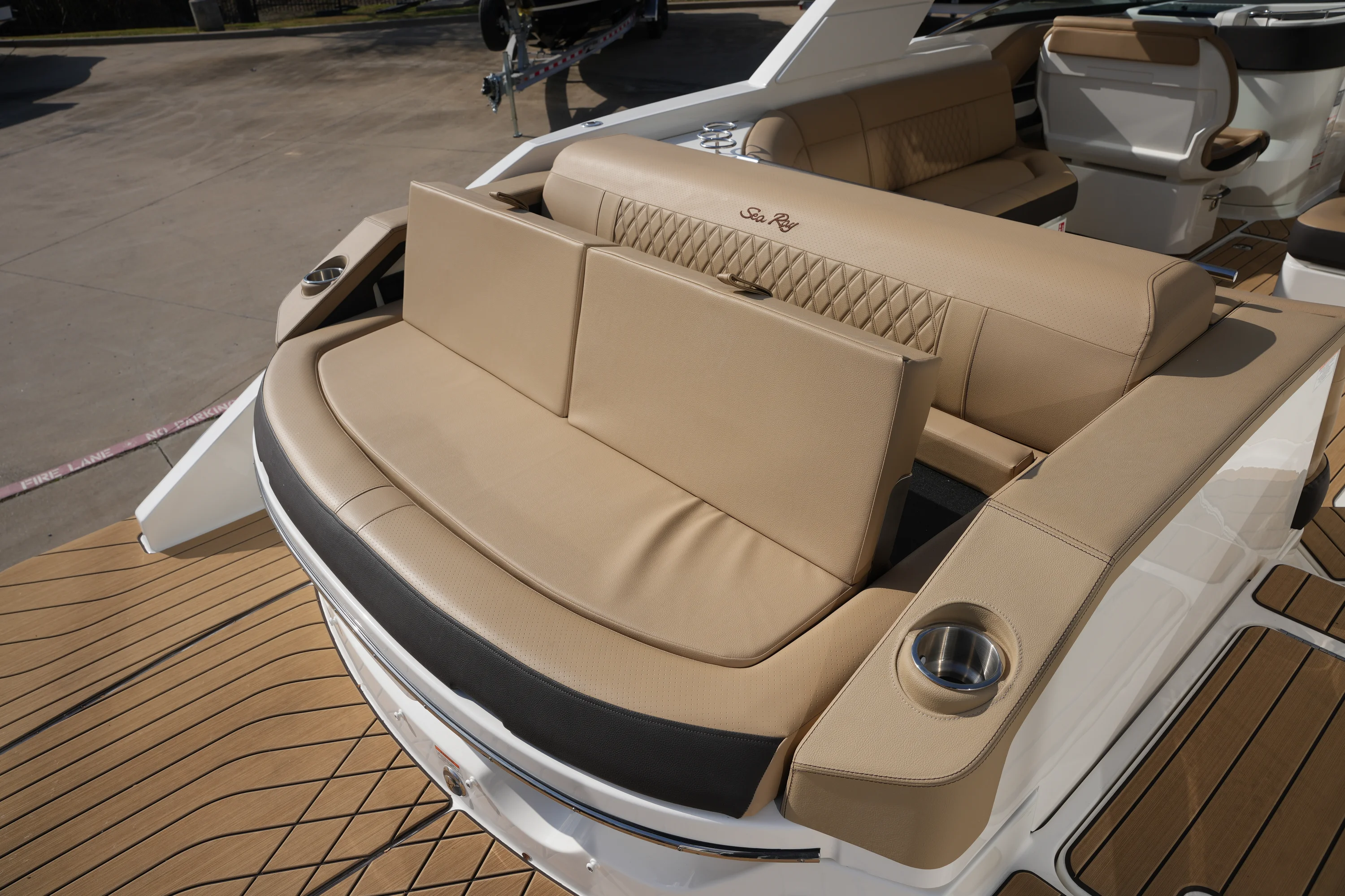 2026 Sea Ray SLX 310 Image Thumbnail #7