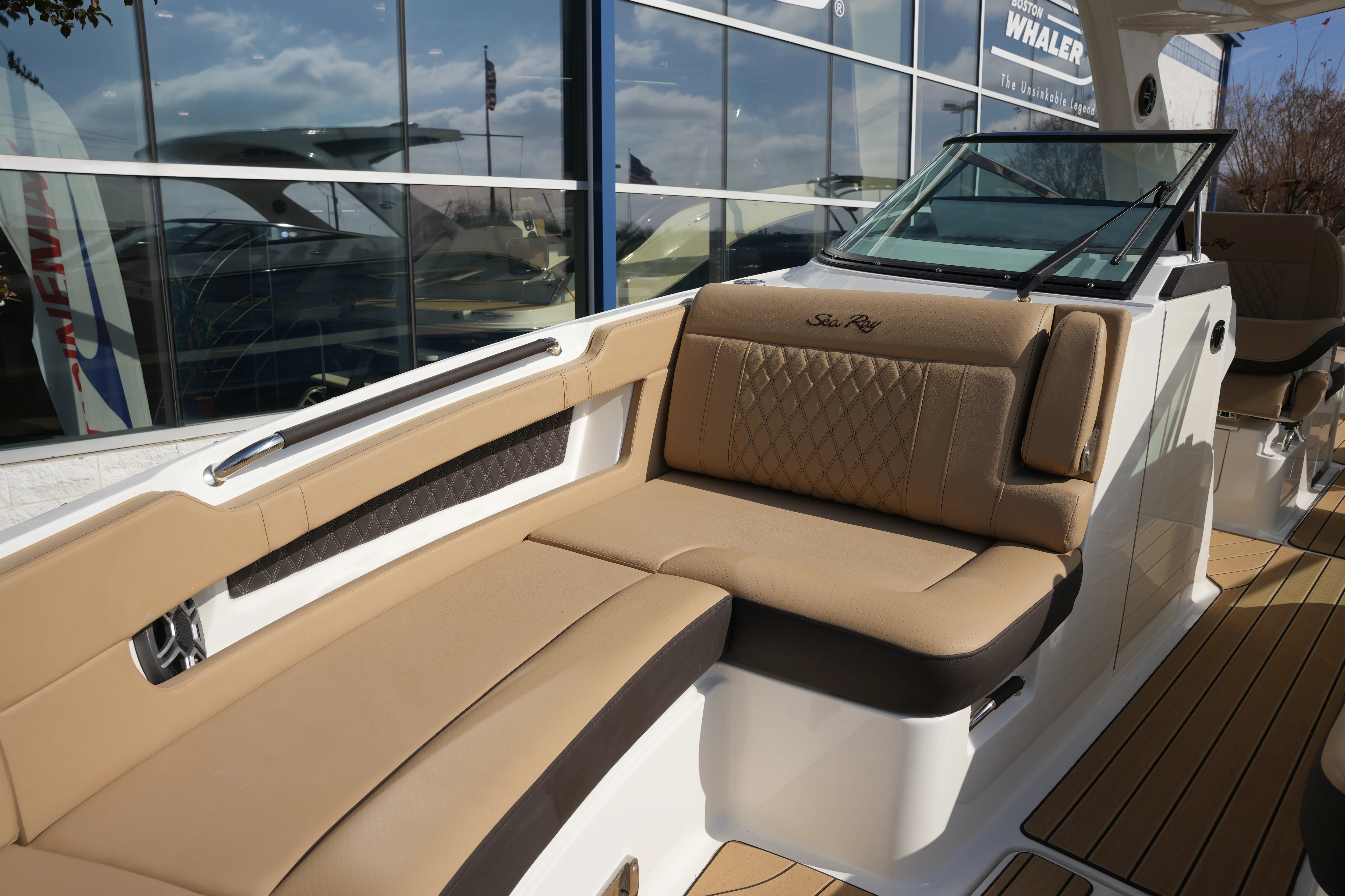 2026 Sea Ray SLX 310 Image Thumbnail #37