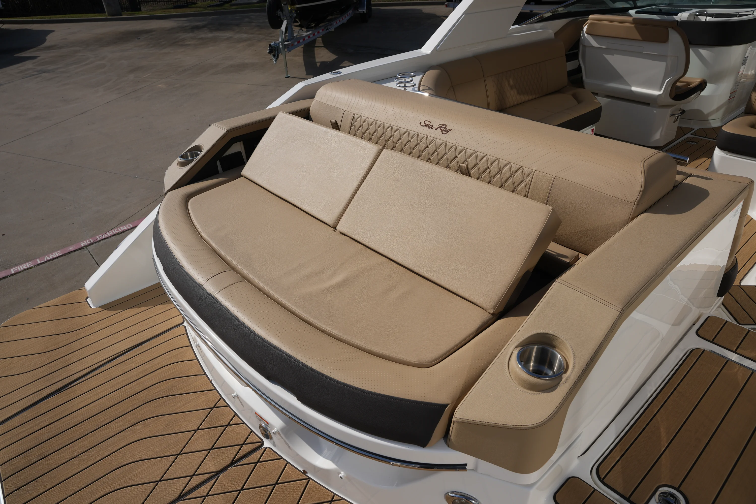 2026 Sea Ray SLX 310 Image Thumbnail #6