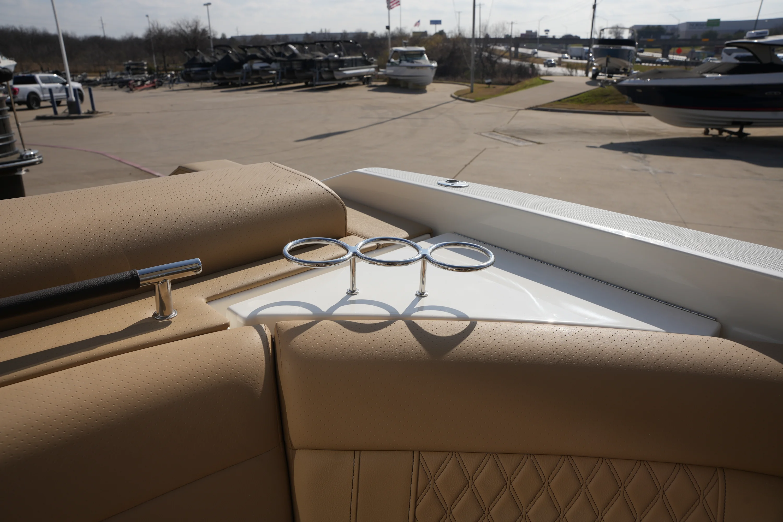 2026 Sea Ray SLX 310 Image Thumbnail #13