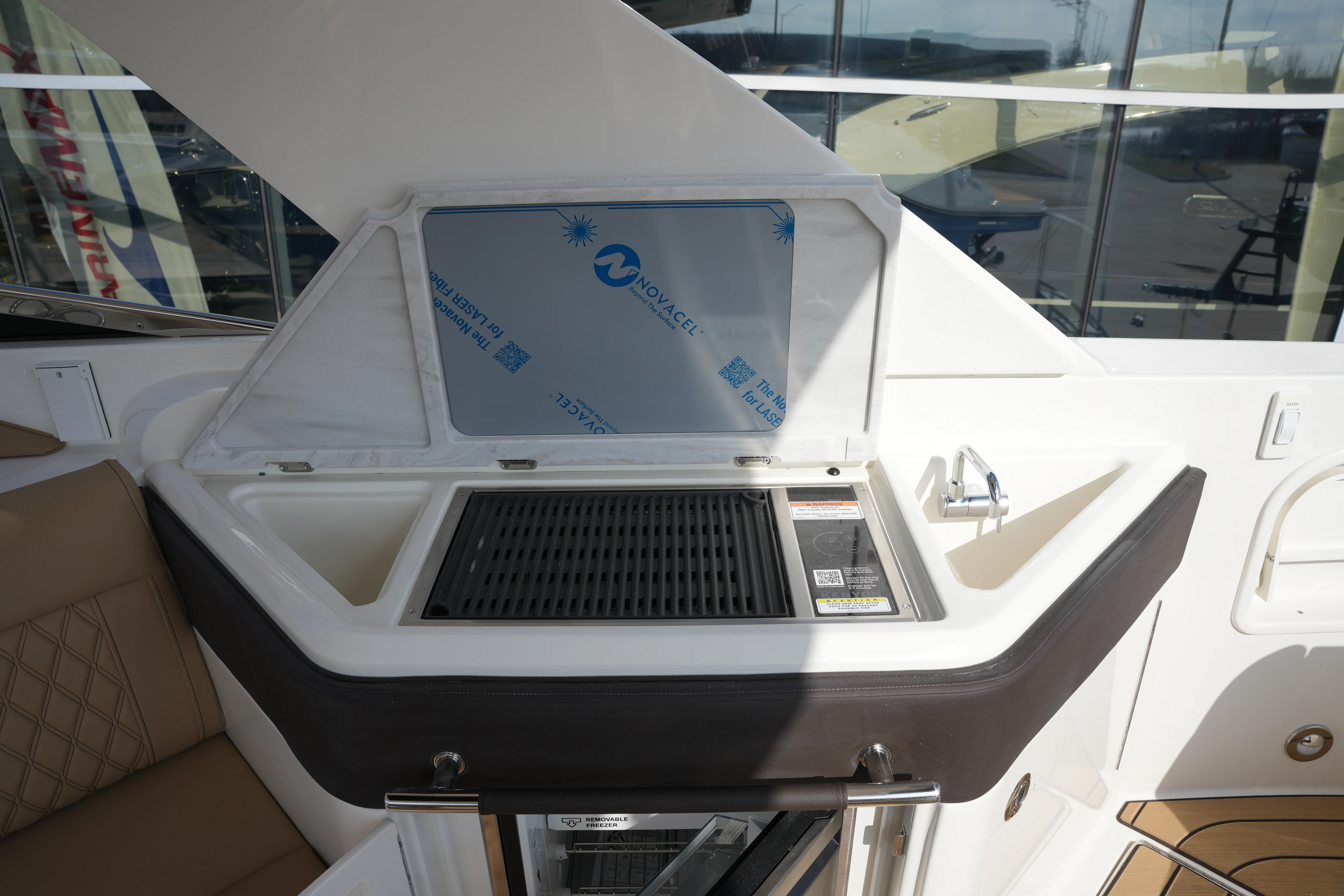 2026 Sea Ray SLX 310 Image Thumbnail #18