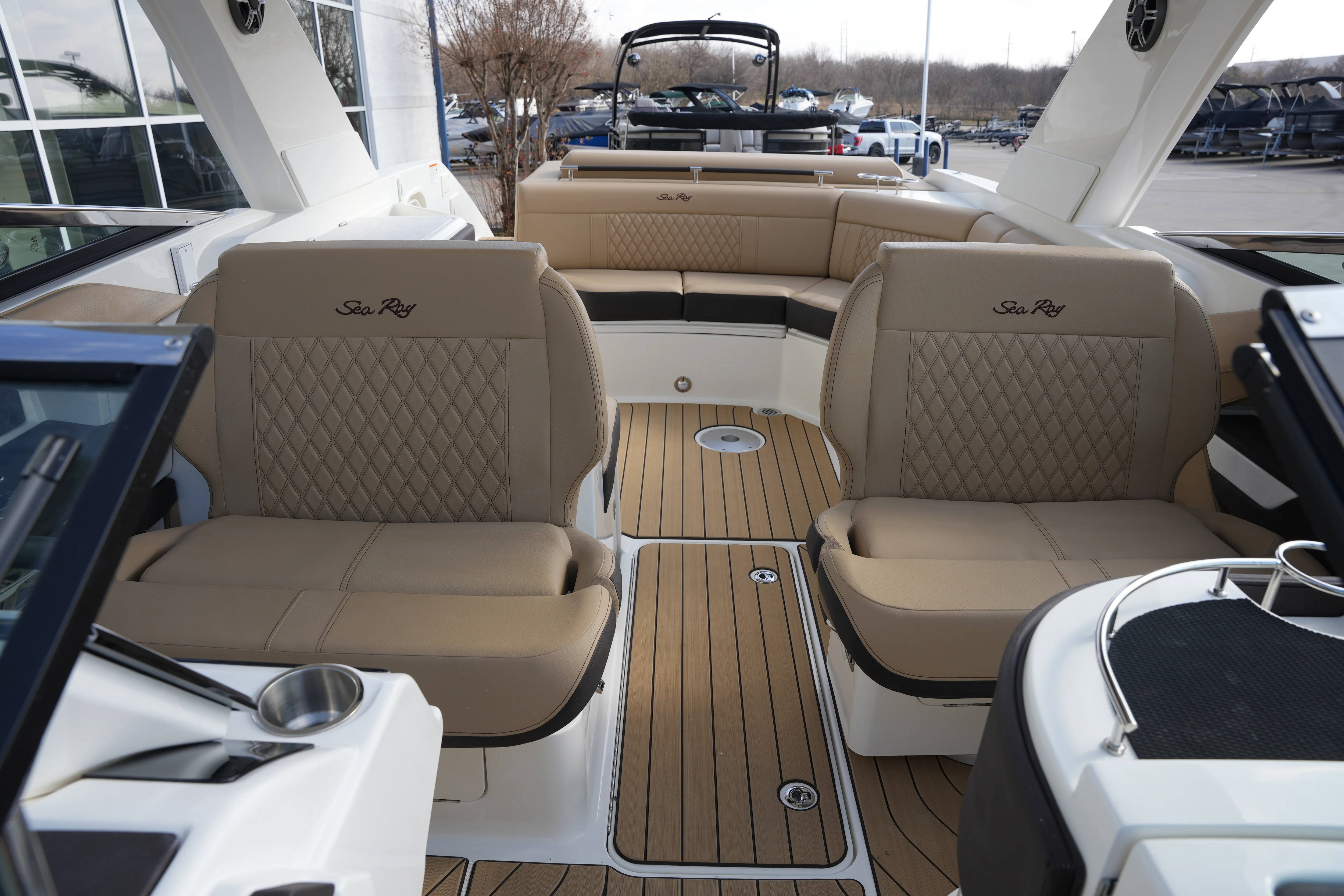 2026 Sea Ray SLX 310 Image Thumbnail #20