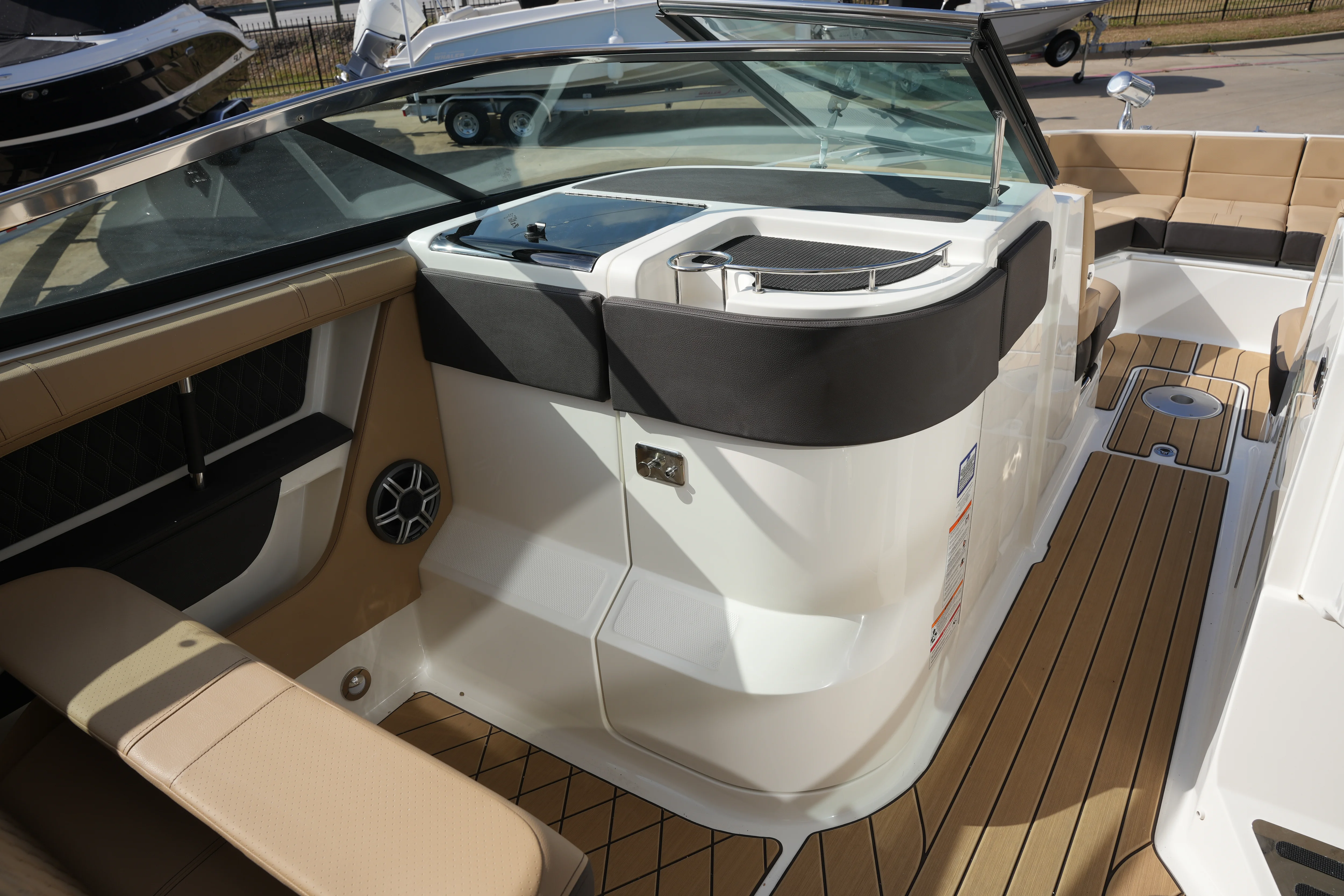 2026 Sea Ray SLX 310 Image Thumbnail #29