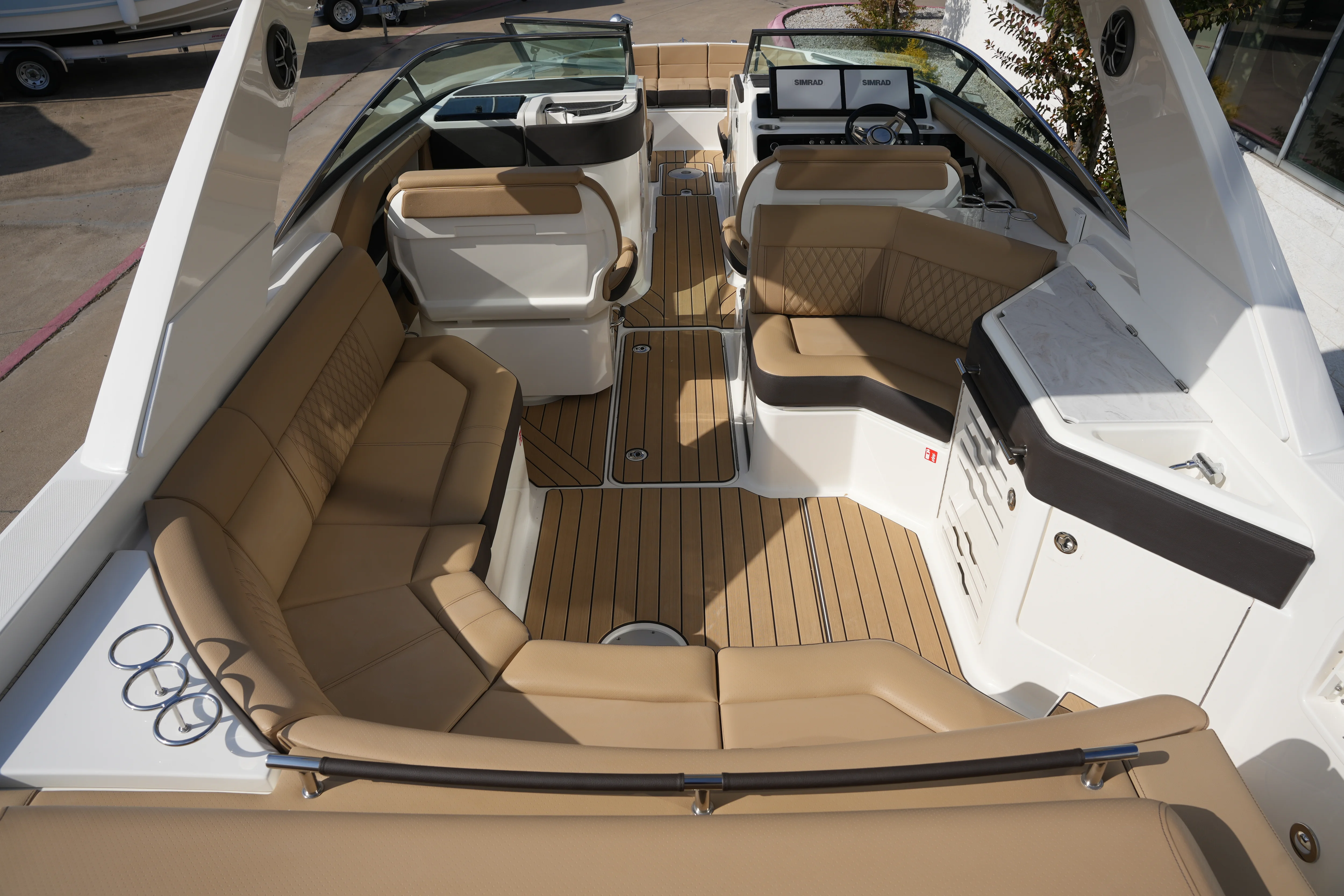 2026 Sea Ray SLX 310 Image Thumbnail #9