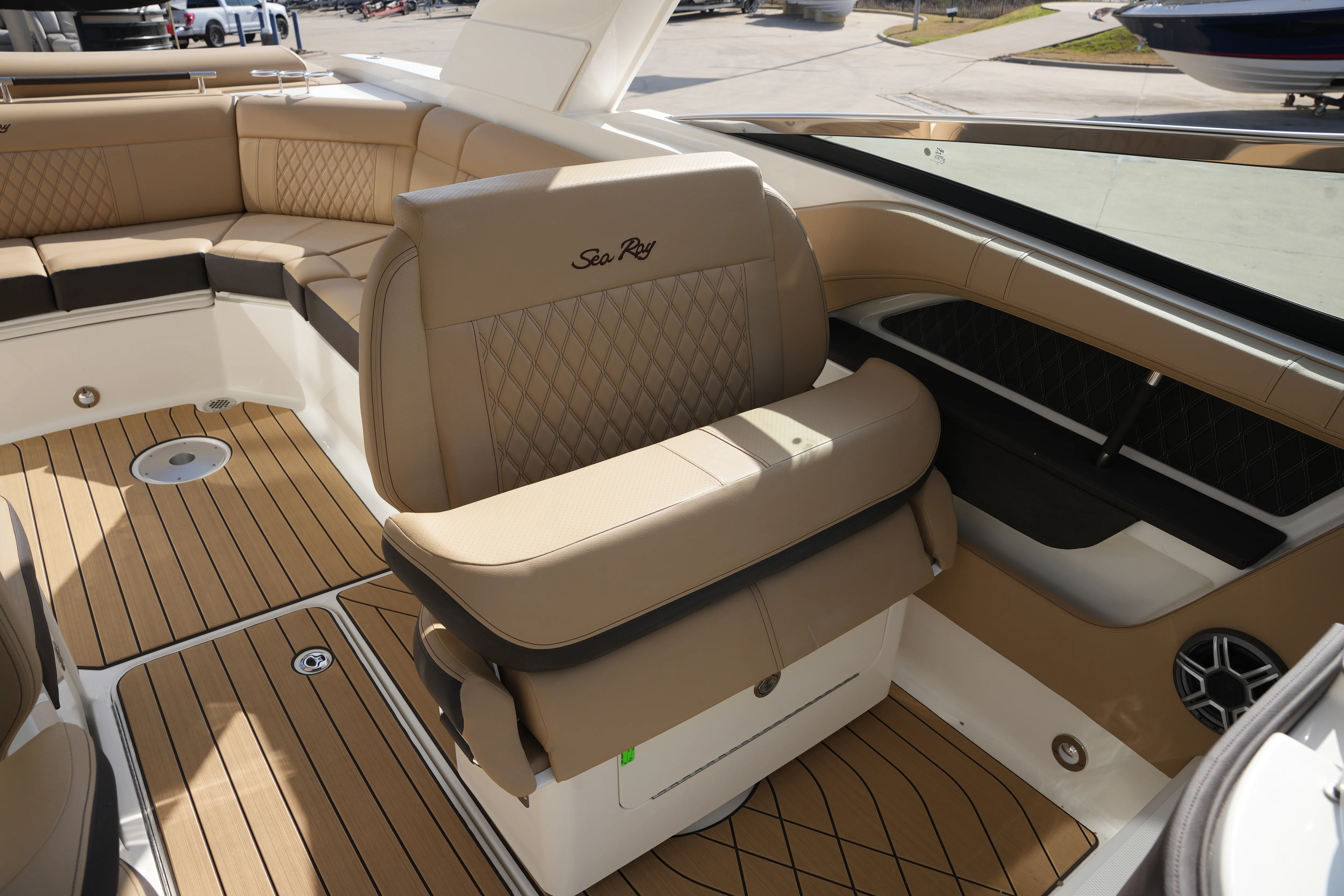 2026 Sea Ray SLX 310 Image Thumbnail #27