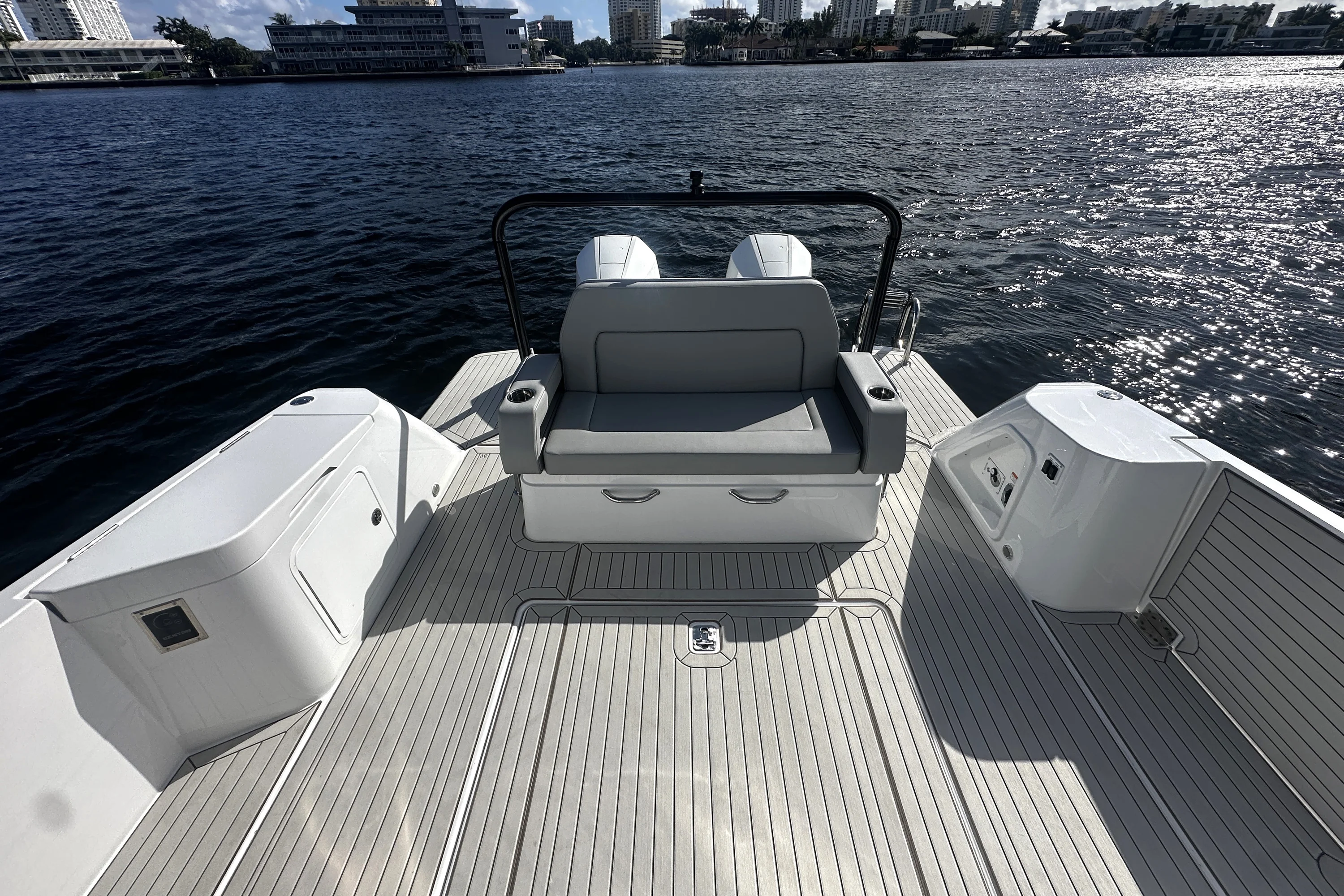 2026 Cruisers Yachts 38 VTR Image Thumbnail #19