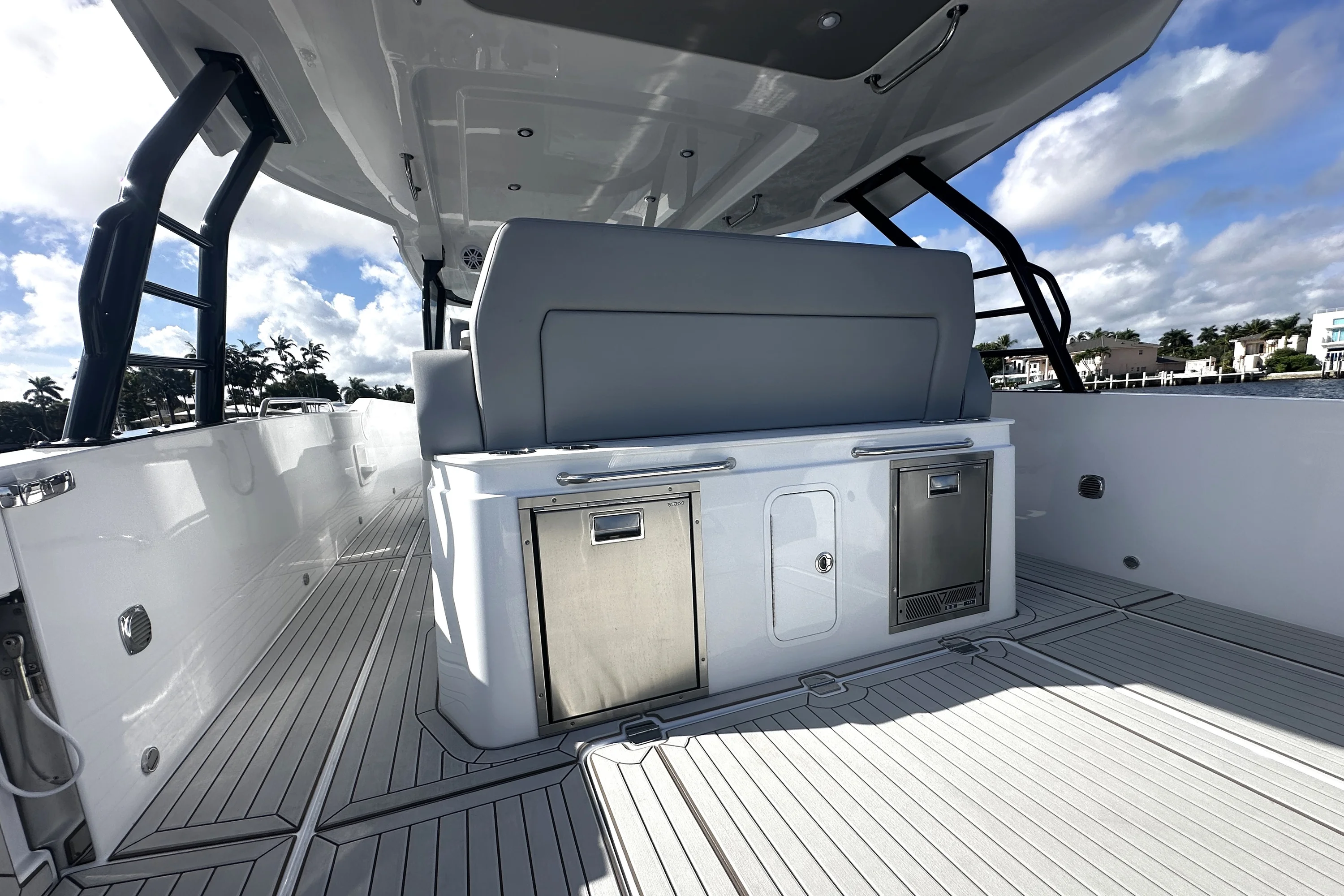 2026 Cruisers Yachts 38 VTR Image Thumbnail #22