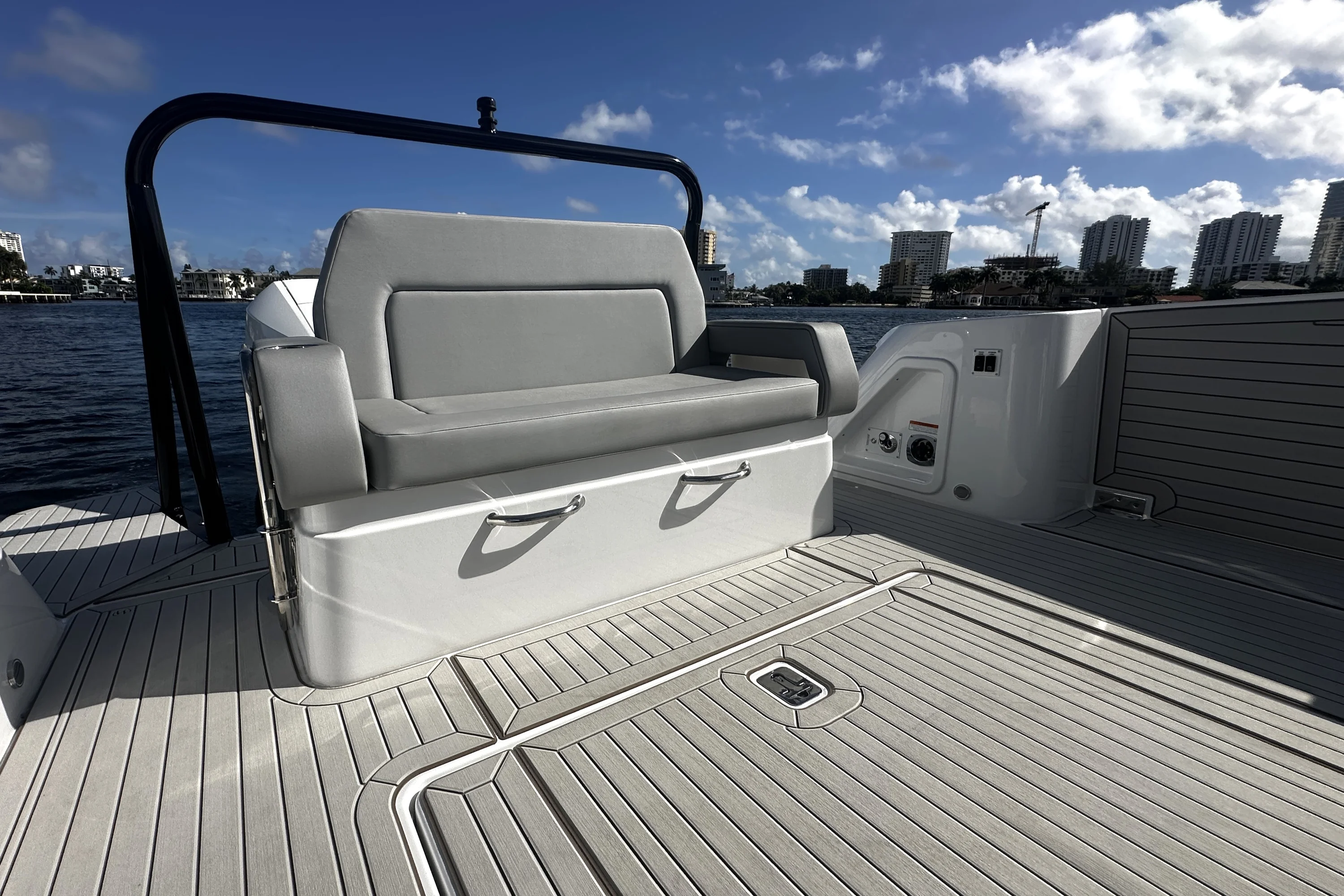 2026 Cruisers Yachts 38 VTR Image Thumbnail #20