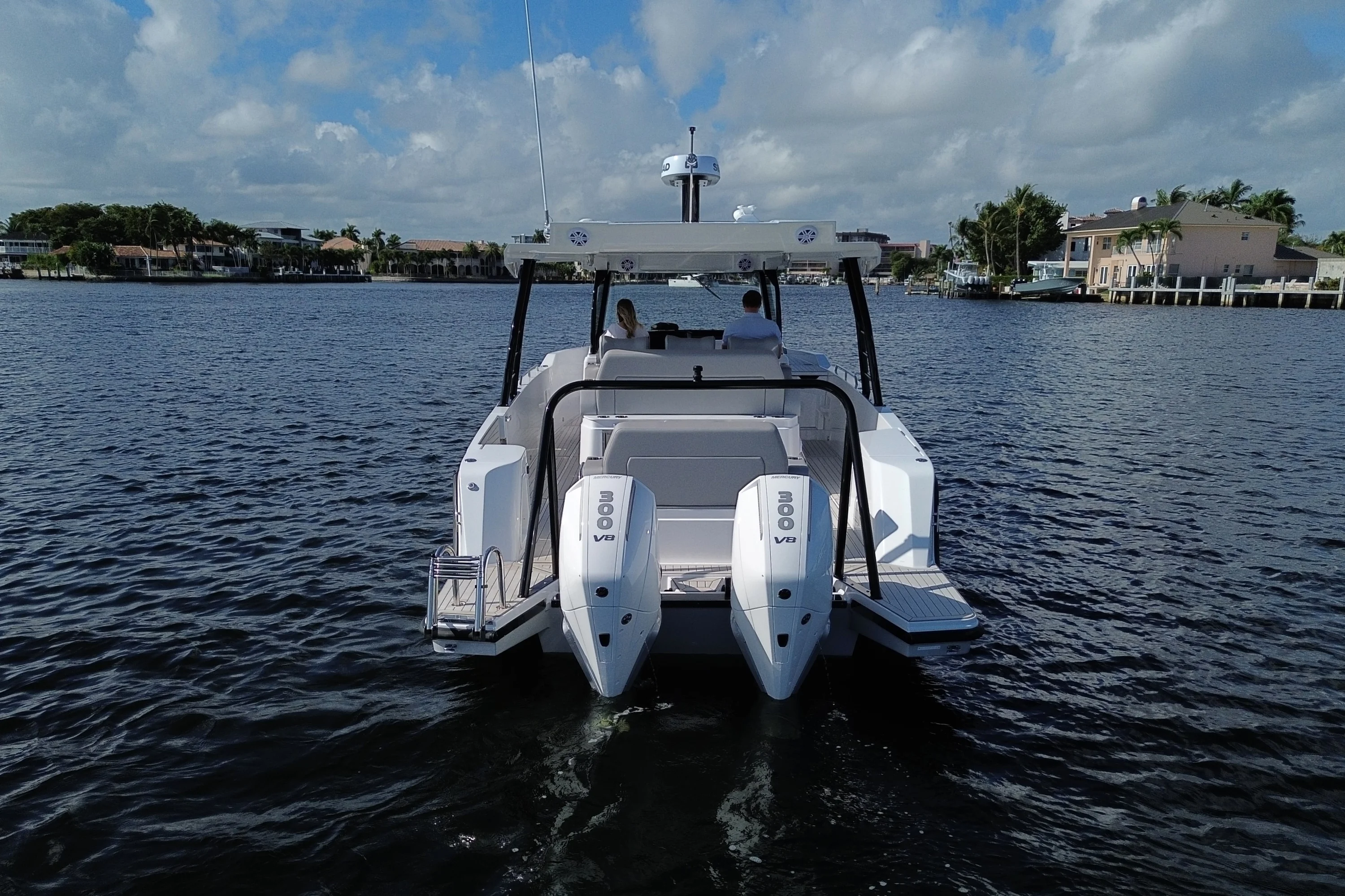 2026 Cruisers Yachts 38 VTR Image Thumbnail #5