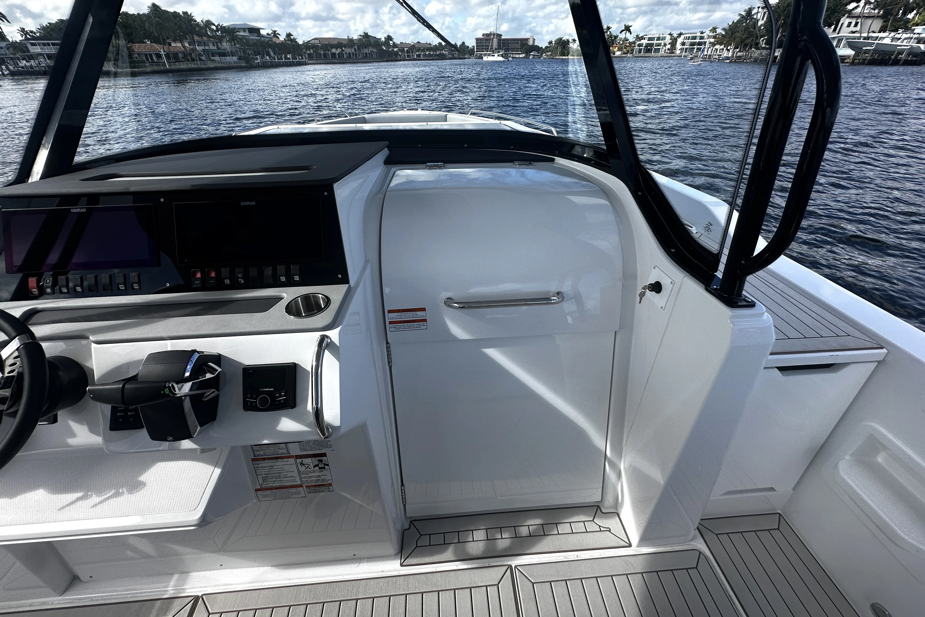 2026 Cruisers Yachts 38 VTR Image Thumbnail #46