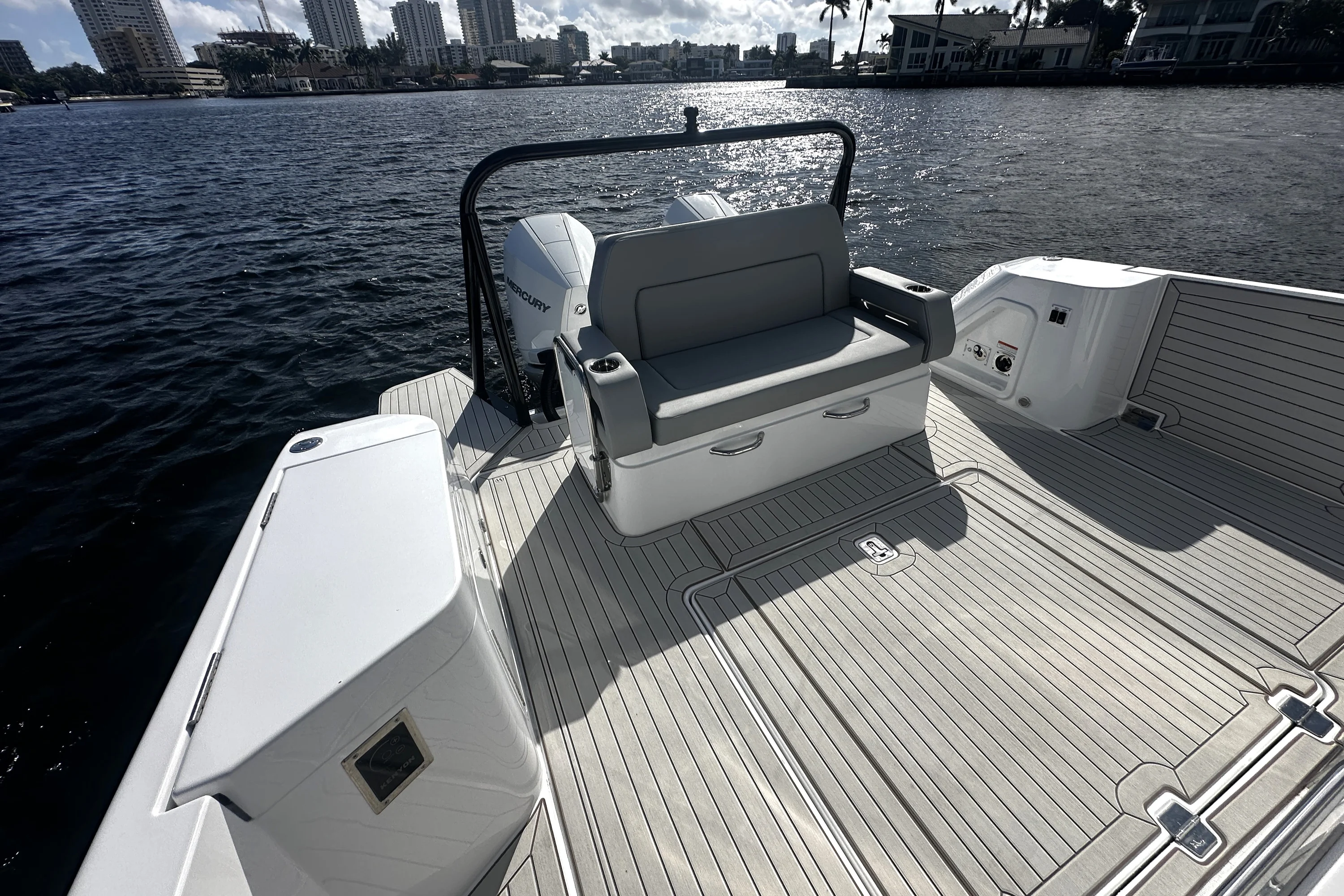 2026 Cruisers Yachts 38 VTR Image Thumbnail #18