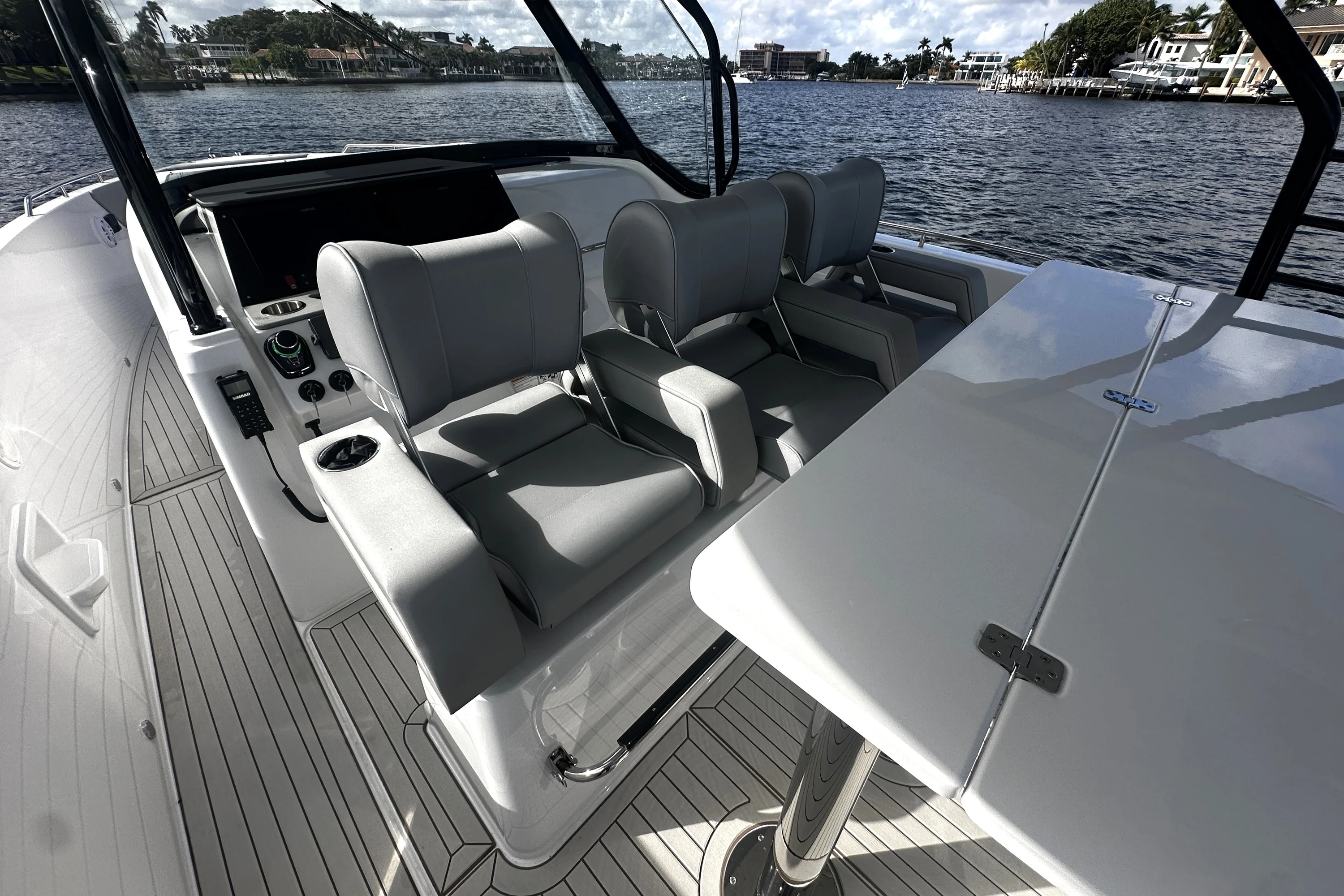 2026 Cruisers Yachts 38 VTR Image Thumbnail #33