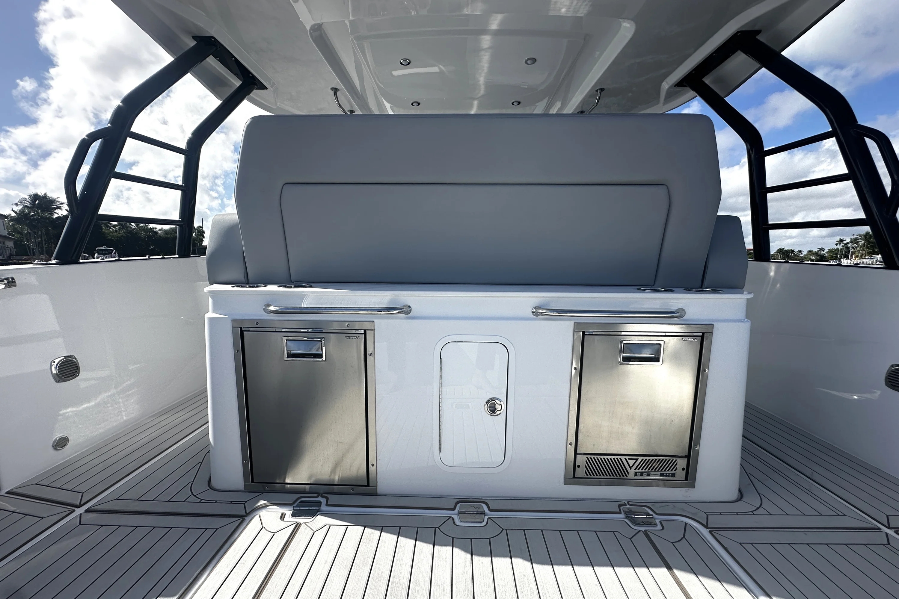 2026 Cruisers Yachts 38 VTR Image Thumbnail #23