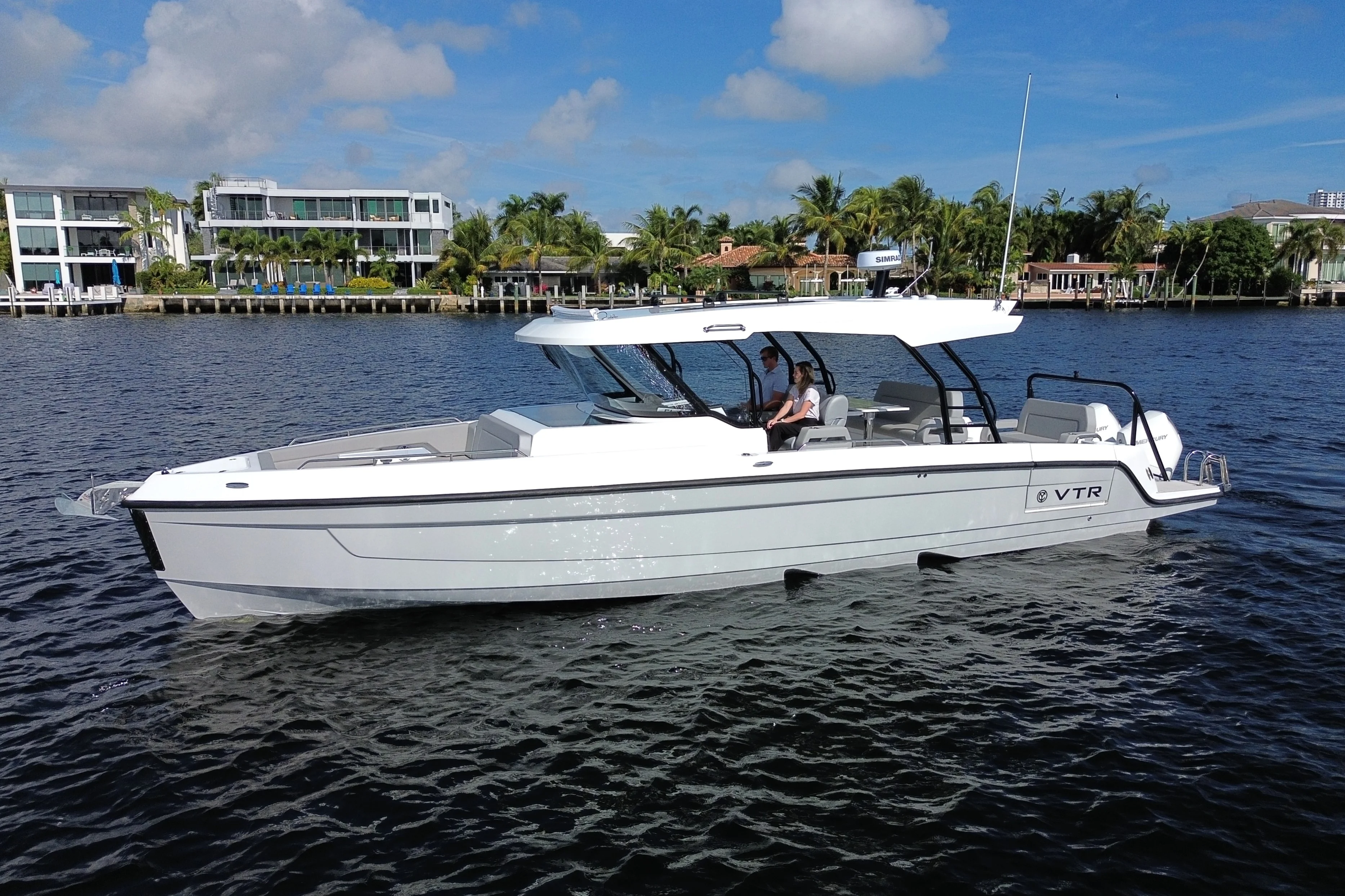 2026 Cruisers Yachts 38 VTR Image Thumbnail #8